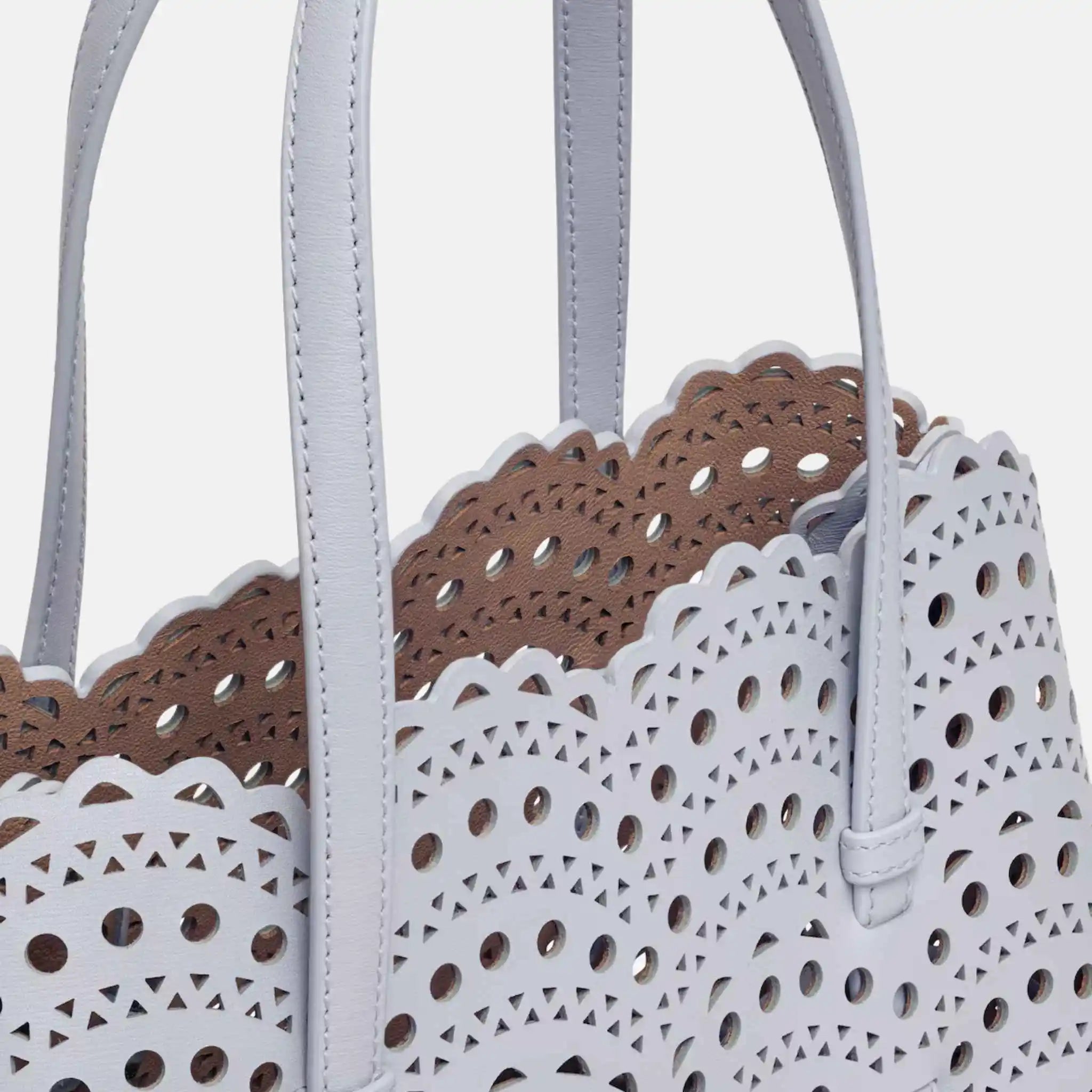 Alaia Mina 25 Bag In Vienne Wave Calfskin, Pearl, Close