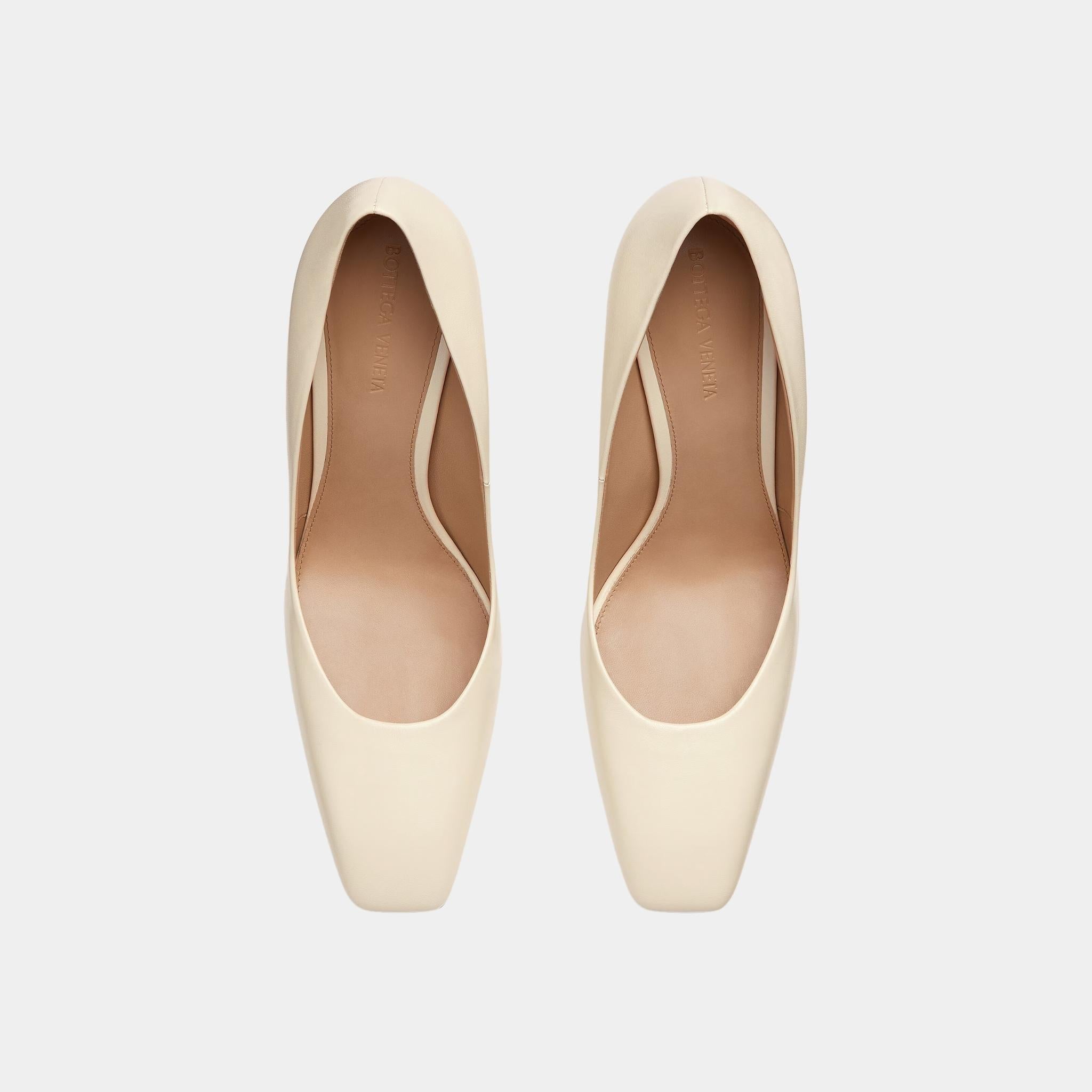 Bottega Veneta Knot High Heel Pump in Soft Lambskin, White, Top