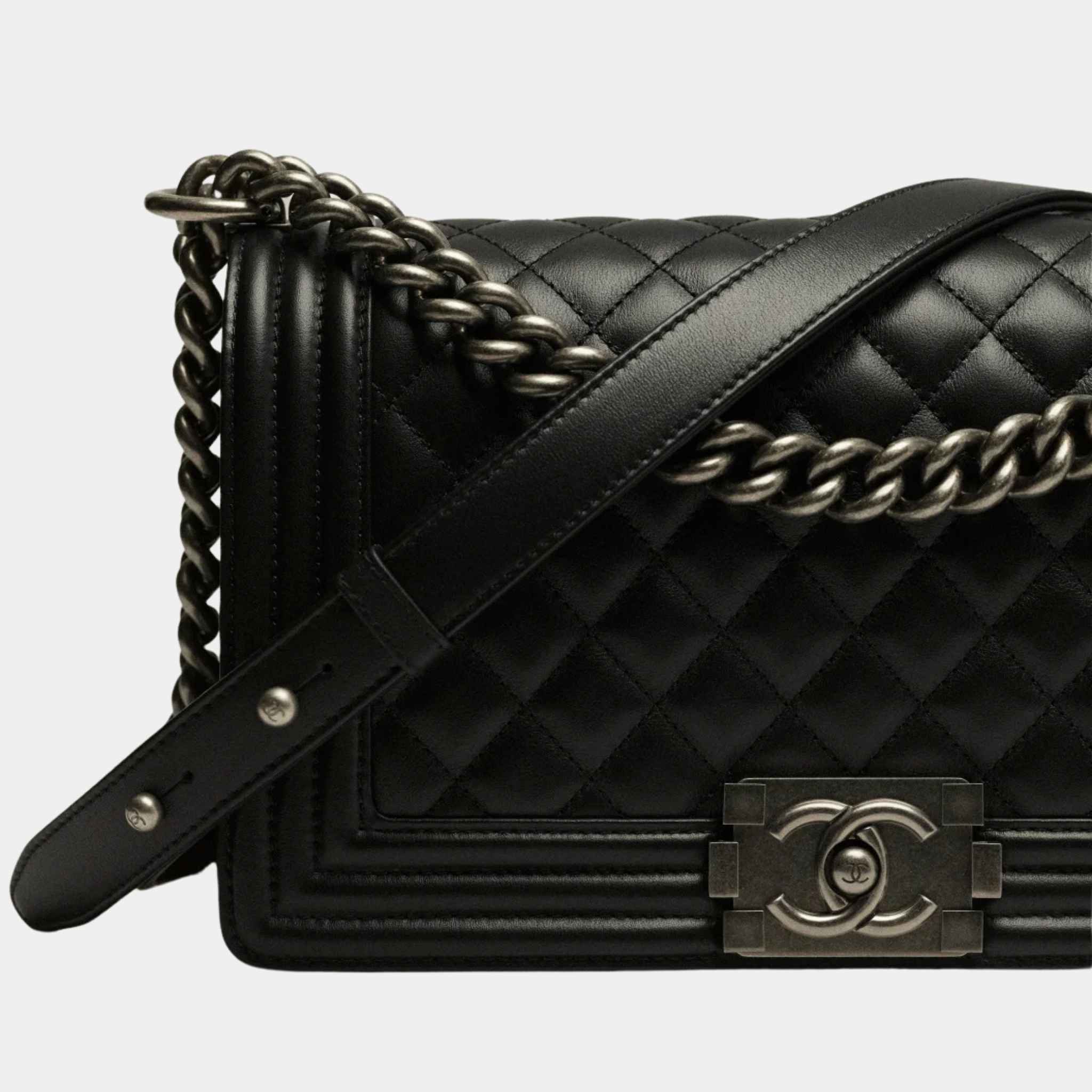 BOY CHANEL Handbag Calfskin Ruthenium-Finish Metal Black, Close
