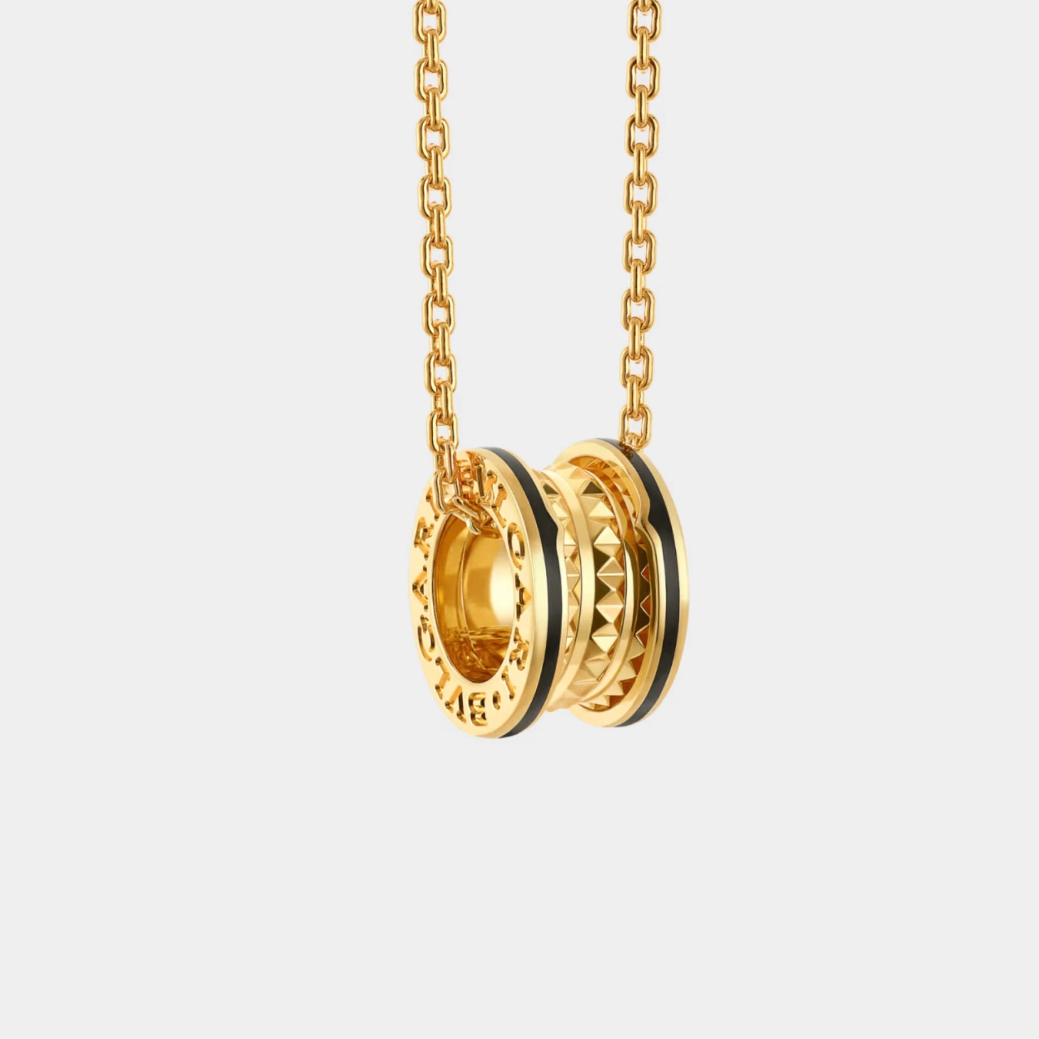 Bvlgari B.zero1 Yellow Gold Necklace studded pendant/black ceramic, Closeup