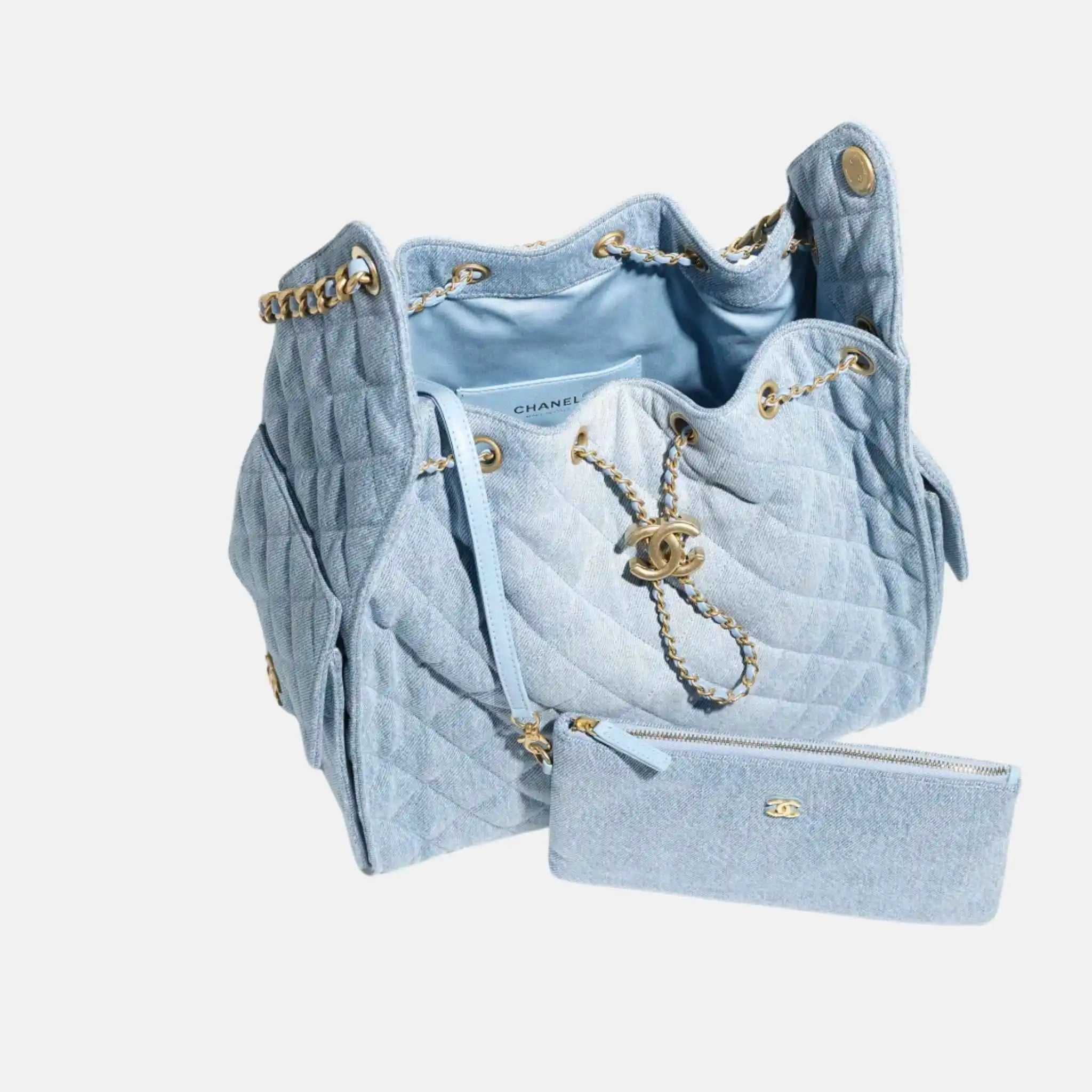 Chanel 25 Medium Handbag Washed Denim And Gold Tone Metal, Blue, Inside