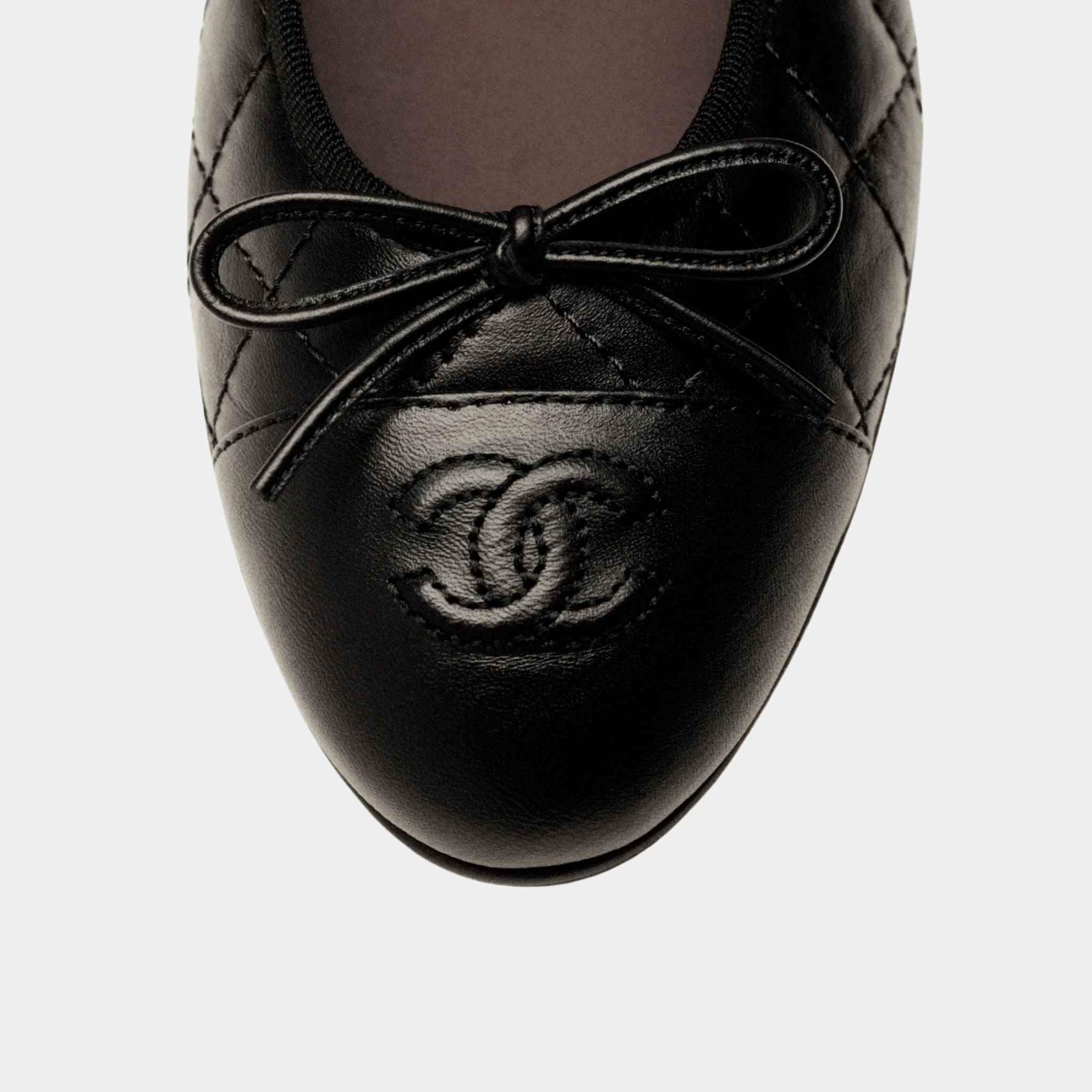 Chanel Ballet Flats In Aged Calfskin, Black, Closeup
