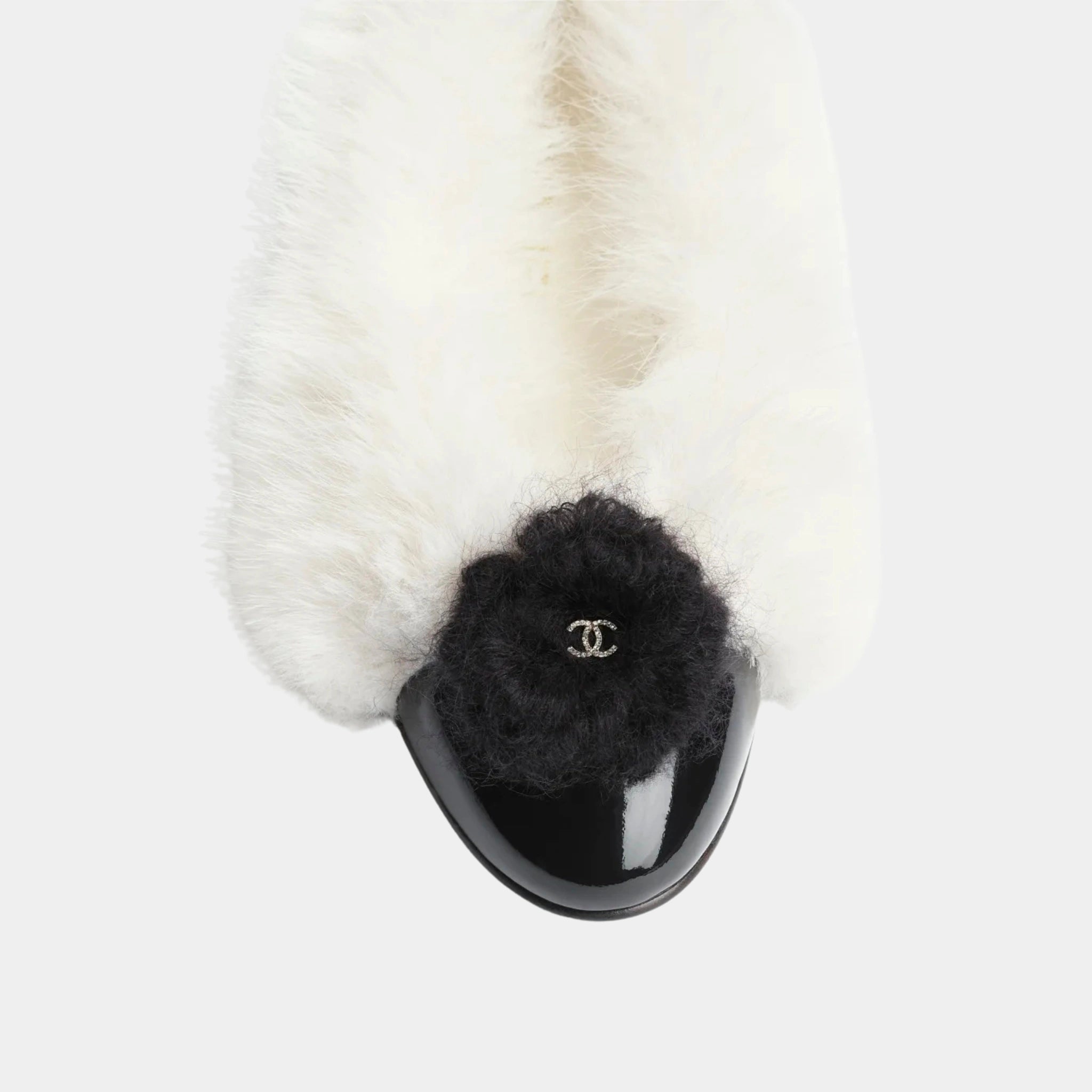 Chanel Ballet Flats in Mixed Fibers & Patent Calfskin, Top