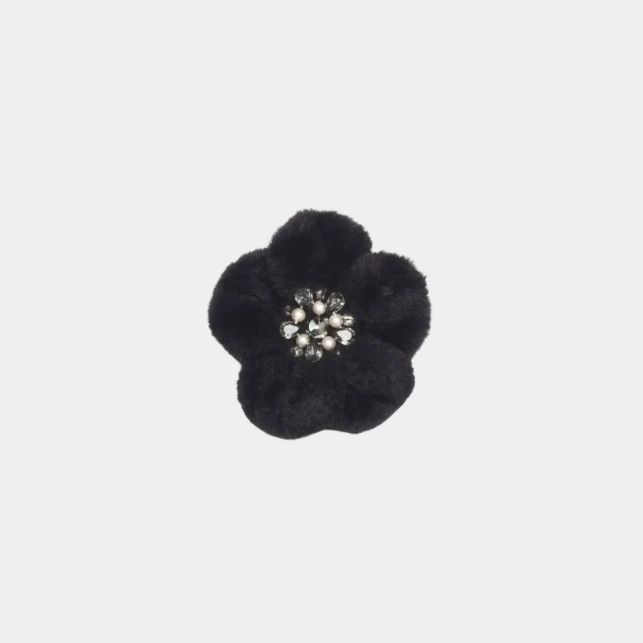 Chanel Camellia Mixed fibers Rhinestones & Glass Beads Black, Closeup, front