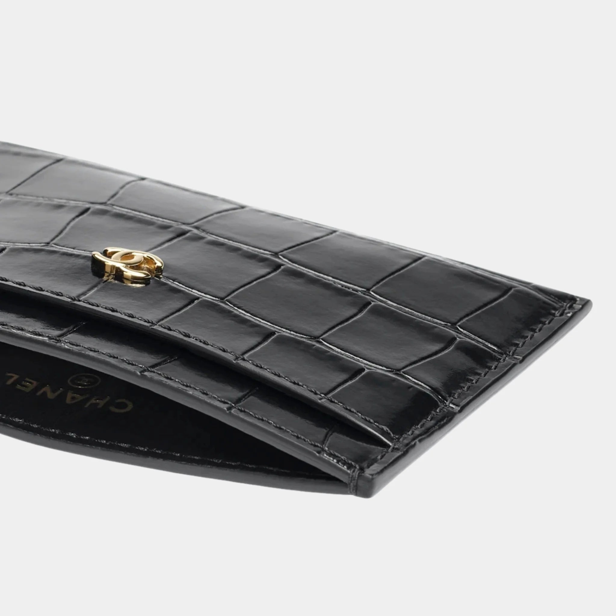 Chanel Card Holder in Crocodile Embossed Calfskin & Gold-Tone Metal, Black, Close