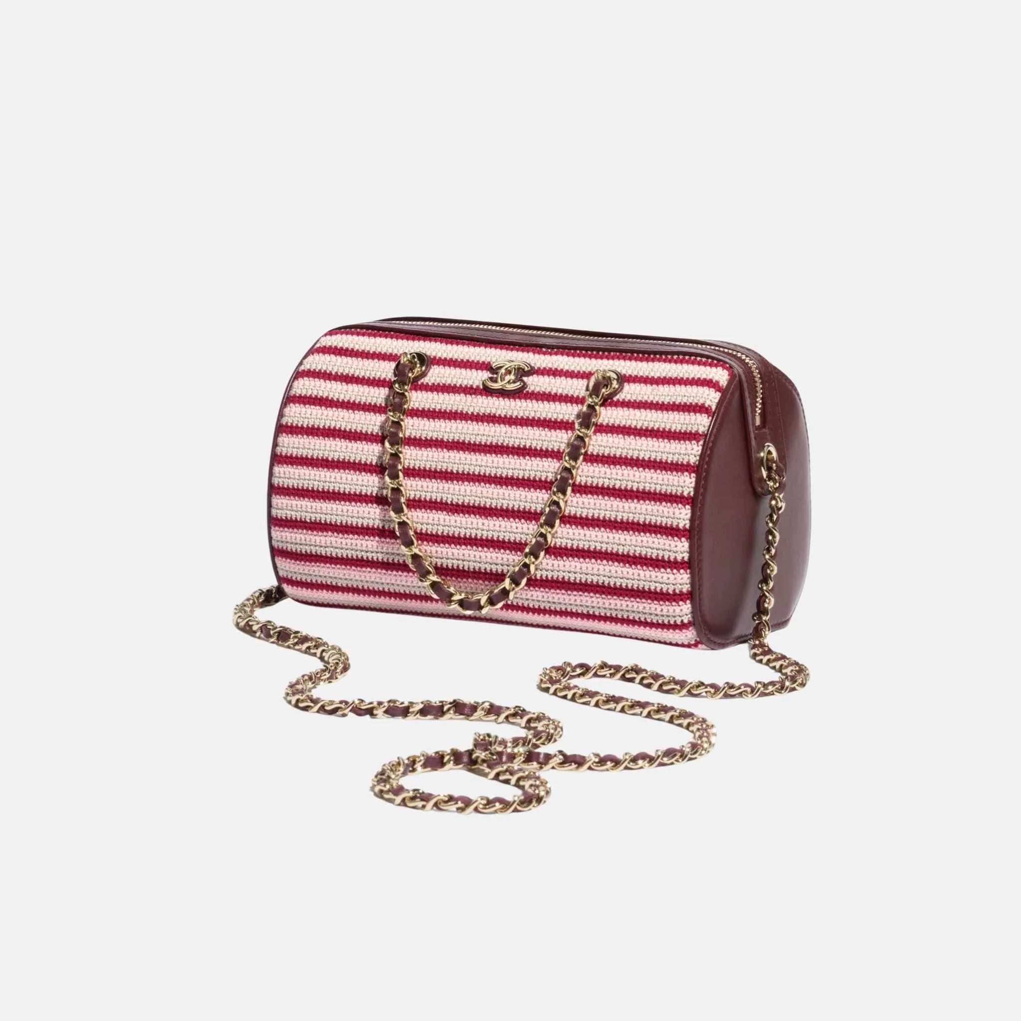 Chanel Clutch with Chain in Crochet Lambskin and Gold Tone Metal, Side