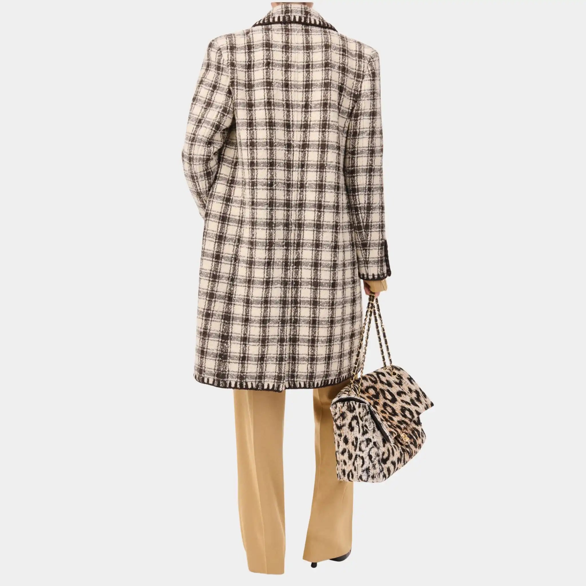 Chanel Coat Wool in Ivoire & Umber, Back