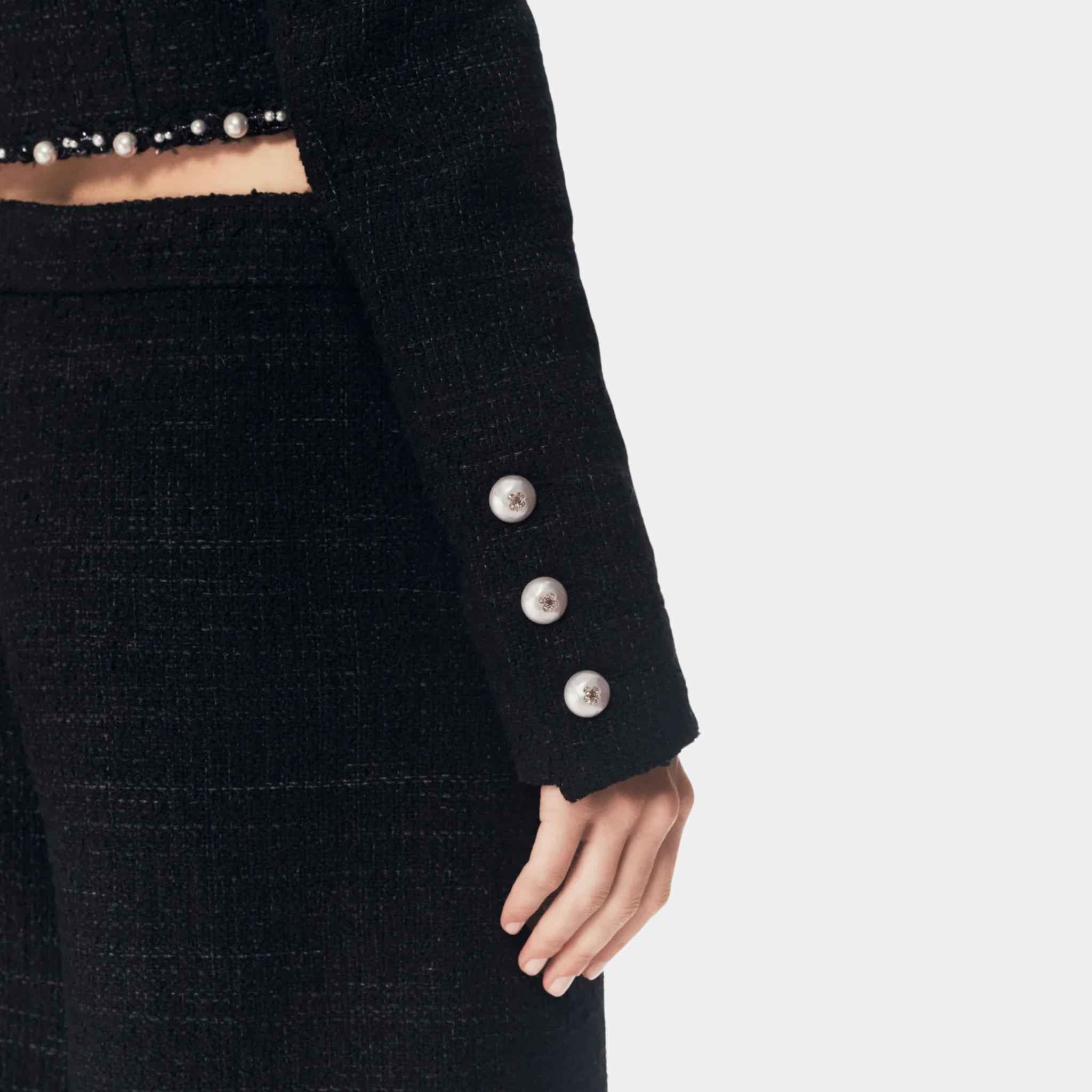 Chanel Jacket Tweed & Imitation Pearls Black & White, Closeup