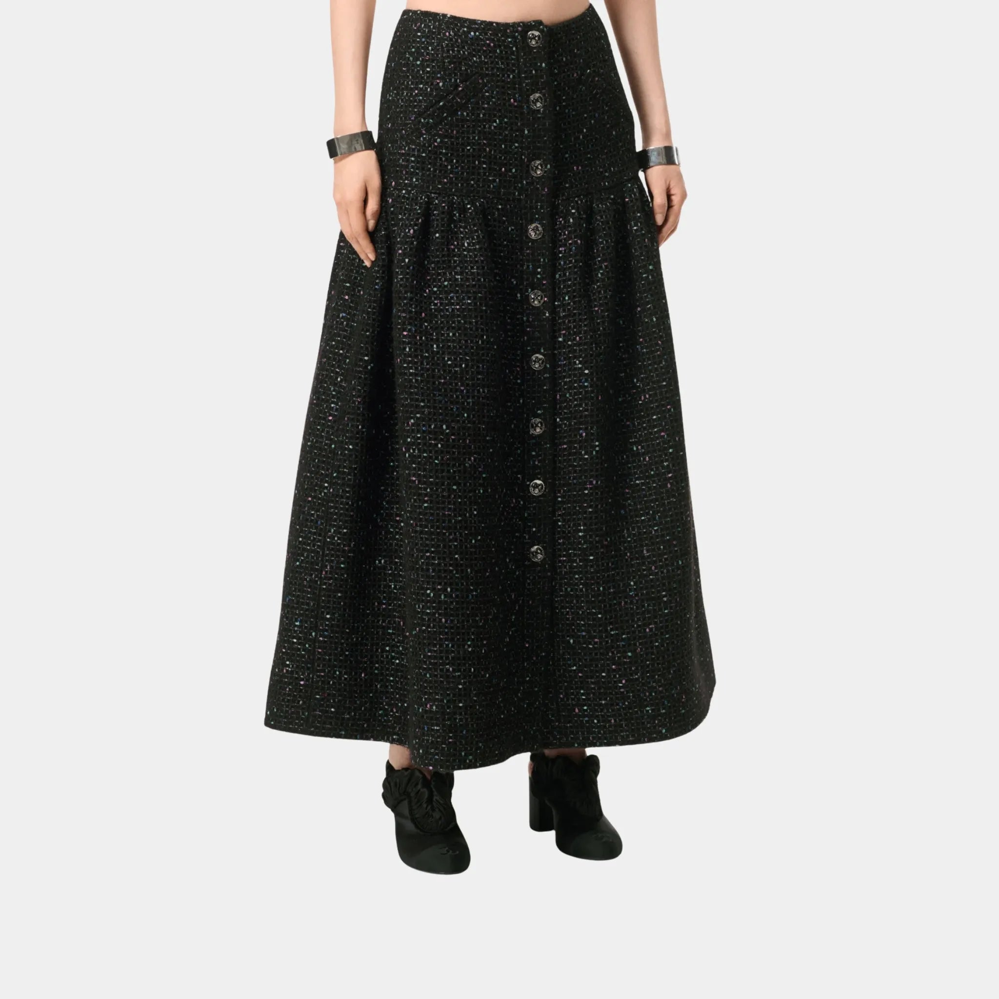 Chanel Long Skirt in Wool Tweed, Black, Front