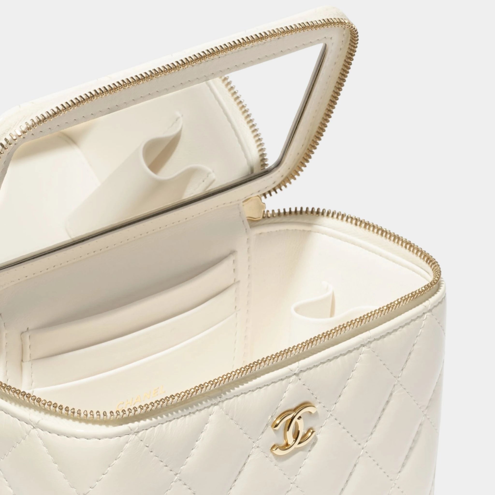 Chanel Long Vanity With Chain Lambskin Tortoise Effect Plexi & Gold Tone Metal, White, Interior