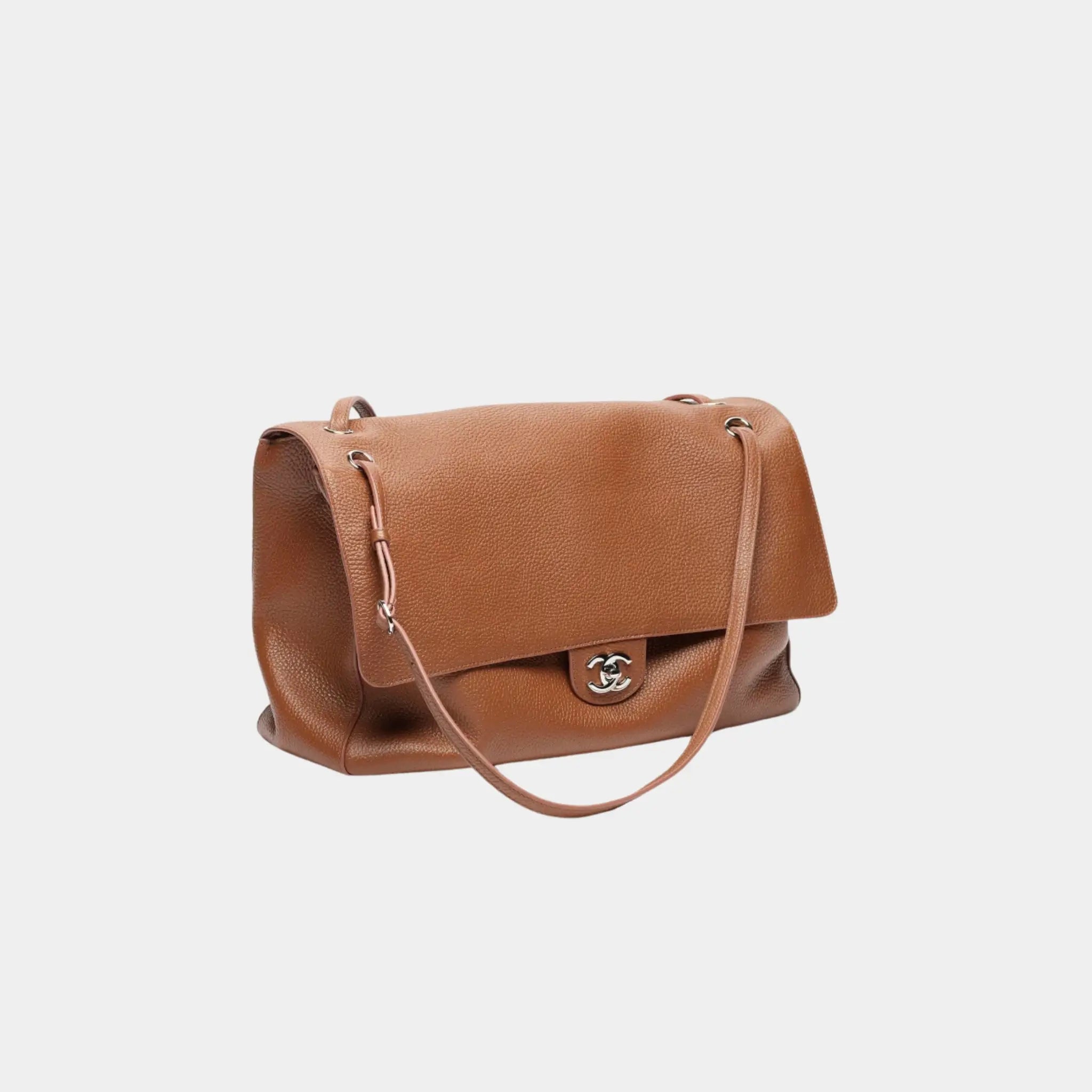 Chanel Maxi Flapbag in Camel Grained Calfskin & Silver Metal, Side