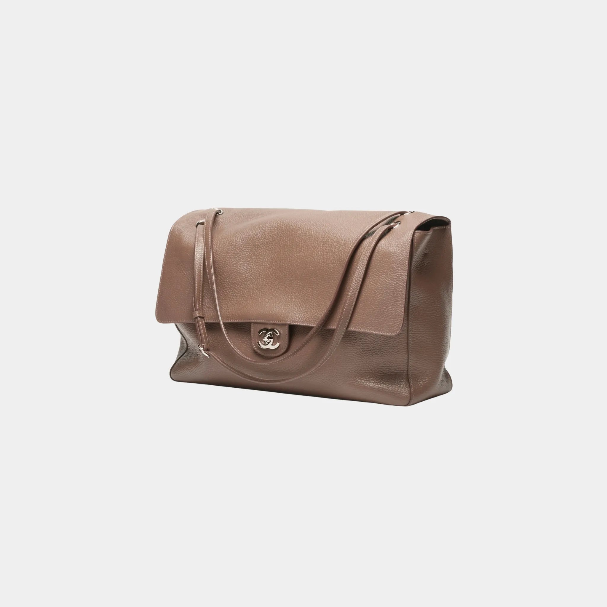 Chanel Maxi Flapbag in Grained Calfskin & Silver Metal, Light Brown, Side