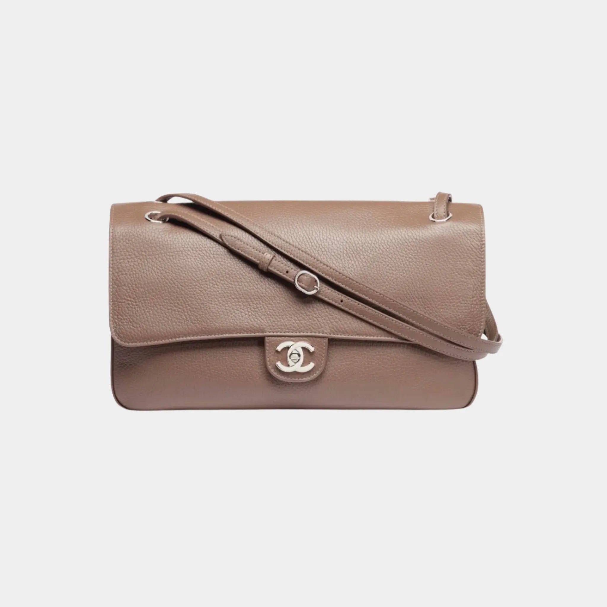 Chanel Maxi Flapbag in Silver Metal & Grained Calfskin, Light Brown, Front