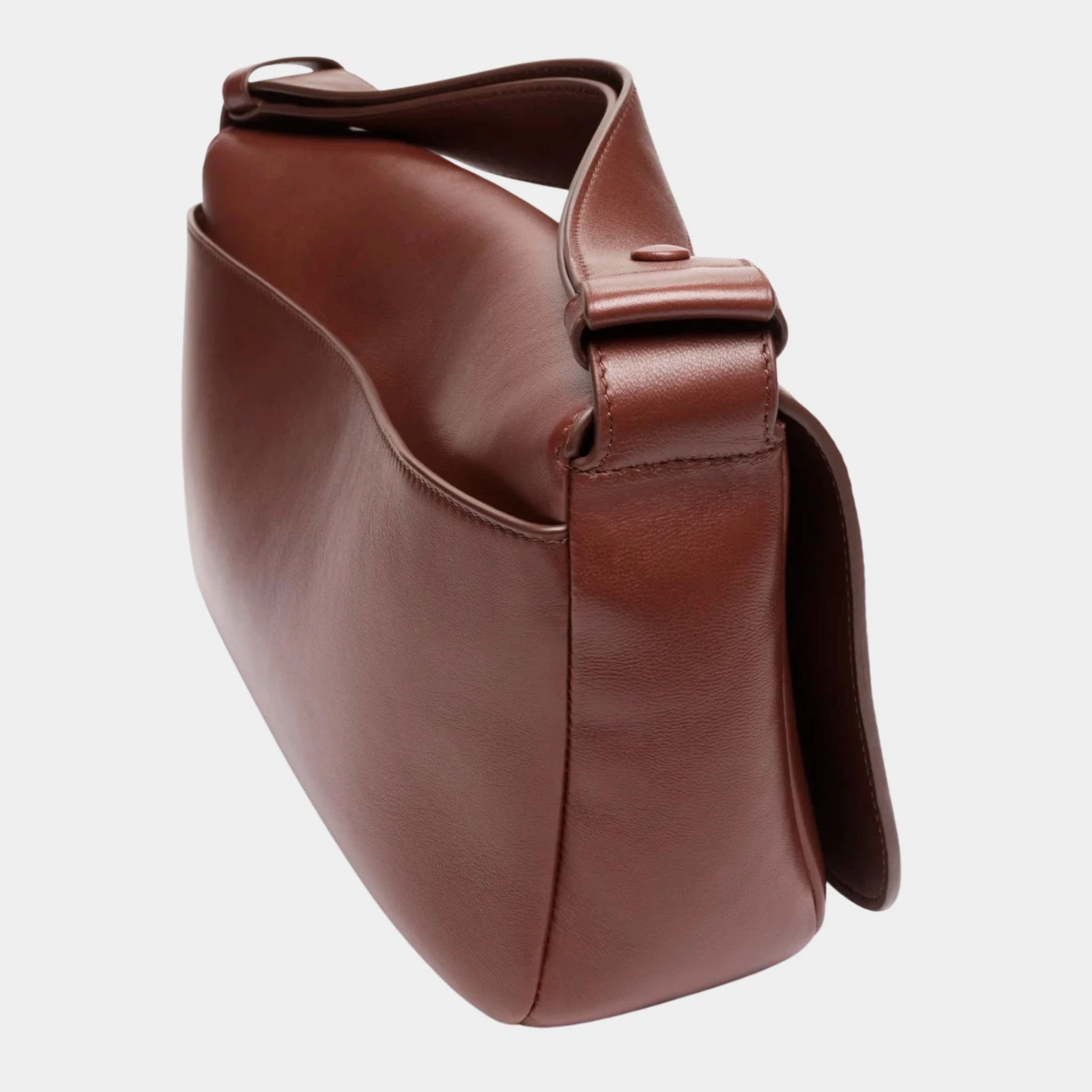 Chanel Maxi Messenger Bag Lamb Brown, Side