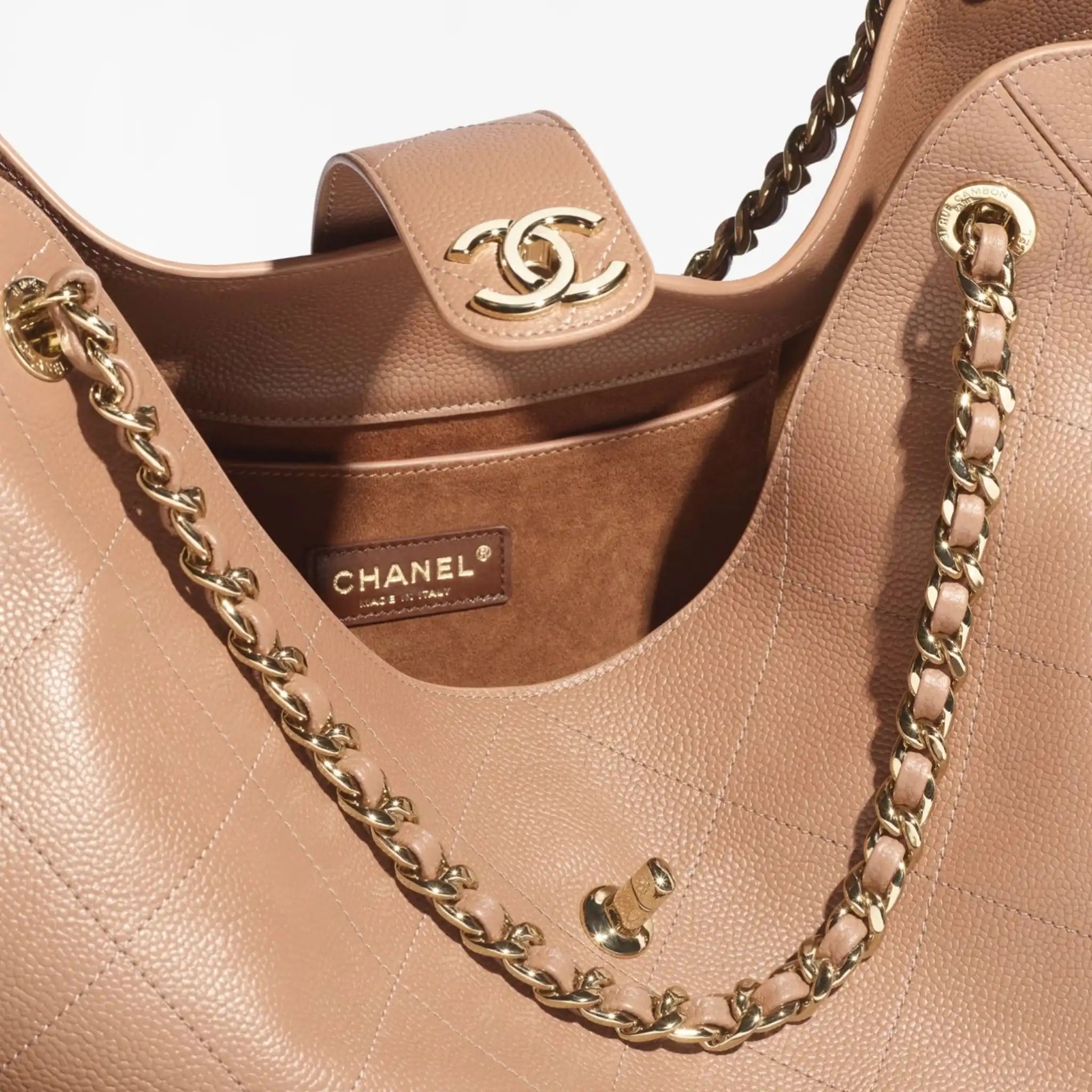 Chanel Maxi Shopping Bag Grained Calfskin & Gold Tone Metal Brown, Interior