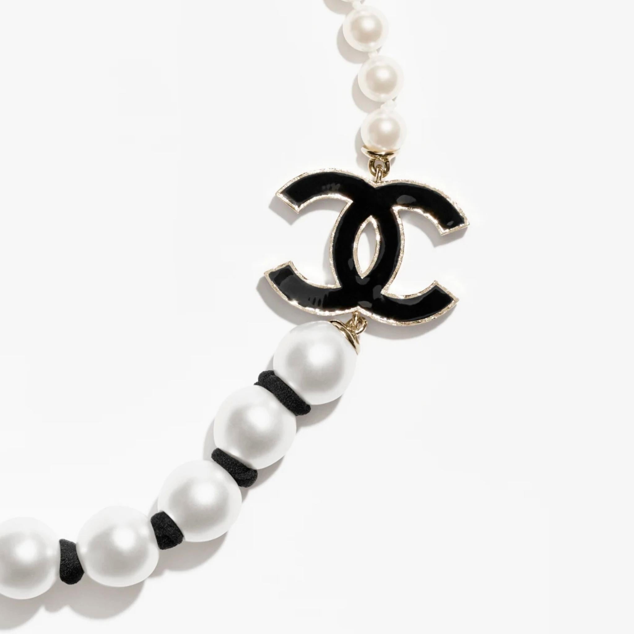 Chanel Necklace Metal Glass Pearls Silk & Resin Gold & White/Black, Logo