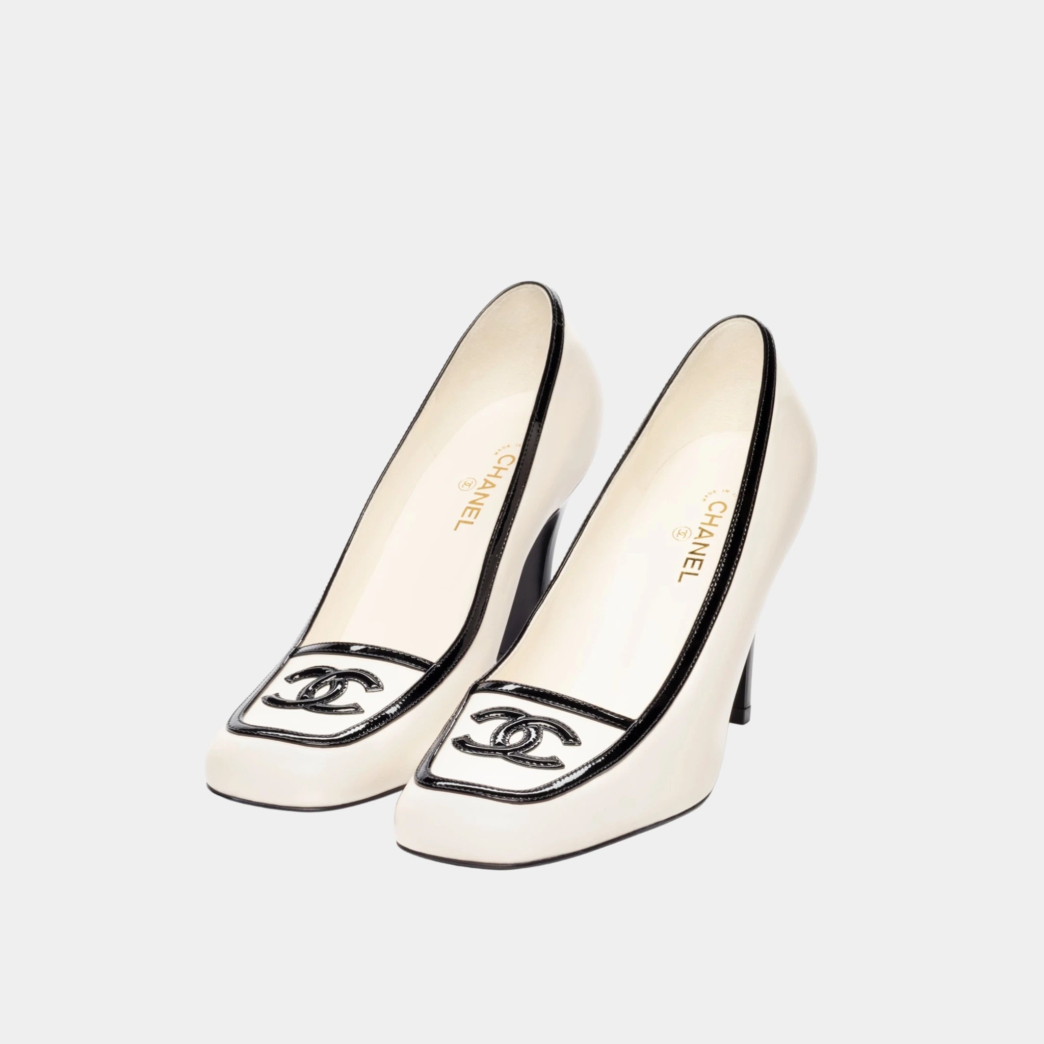 Chanel Pumps in Lambskin & Patent Calfskin, White Black, Front