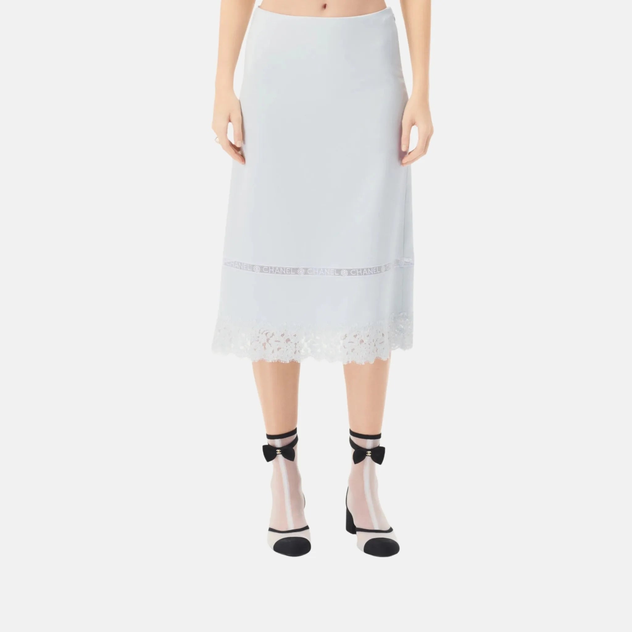 Chanel Skirt in Silk Satin and Lace, Close