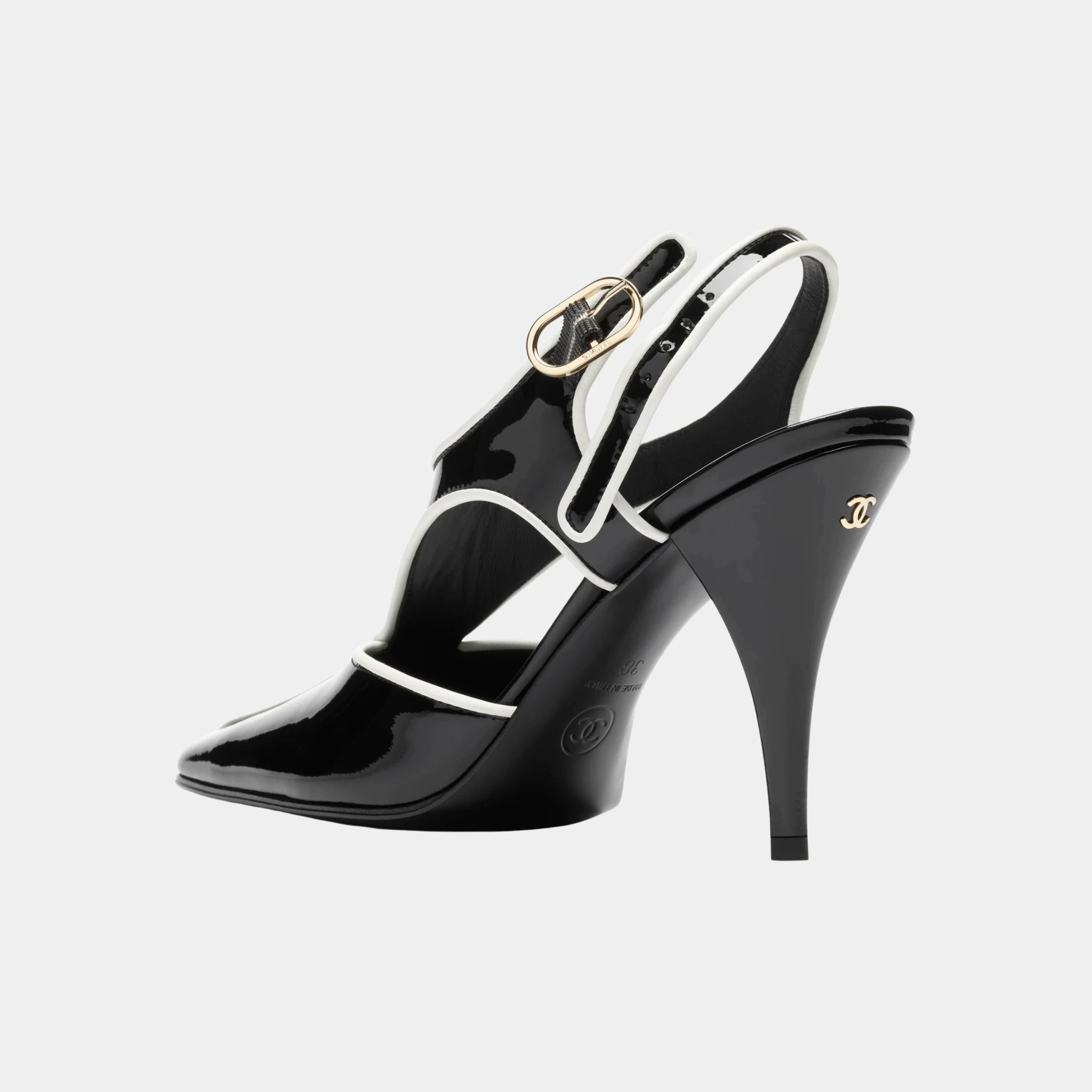 Chanel Slingbacks in Patent Calfskin & Lambskin, Black, White, Close