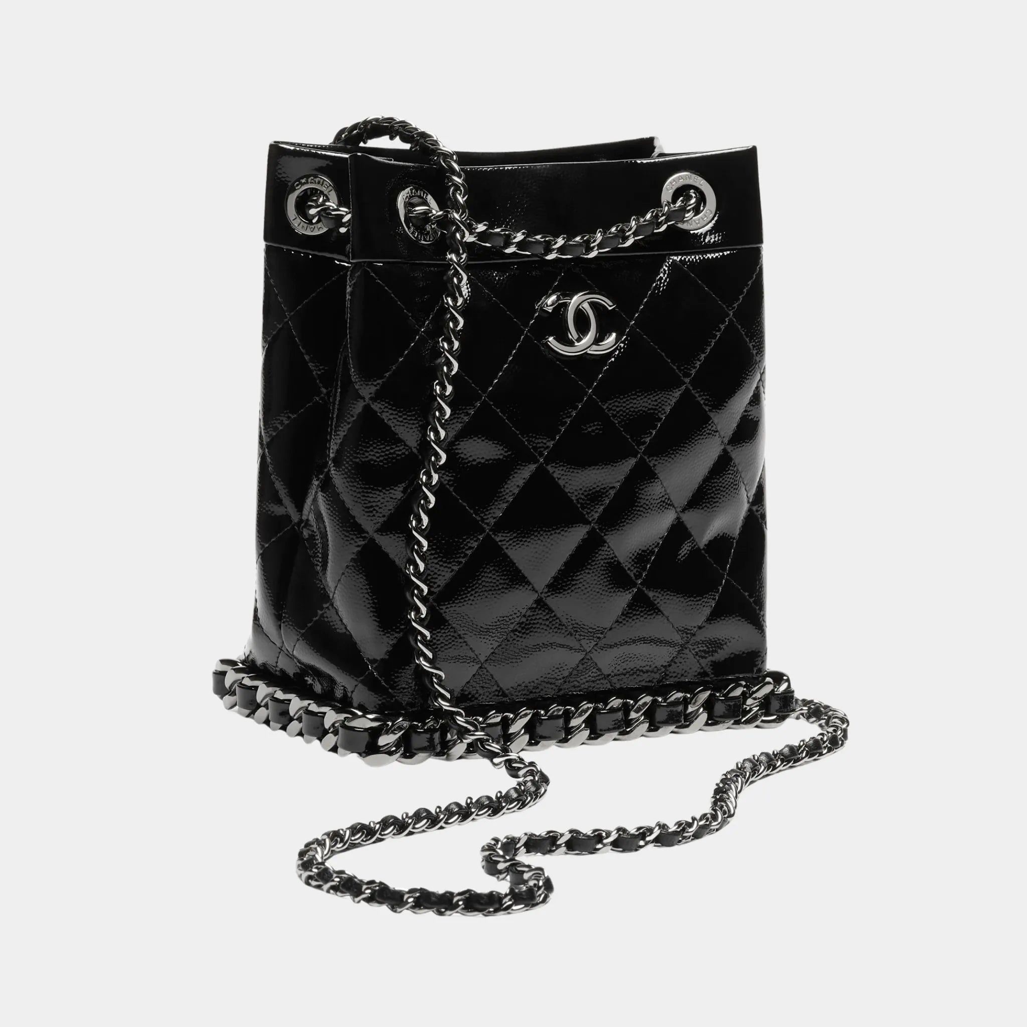 Chanel Small bucket bag Crumpled patent calfskin & metal Black, Side