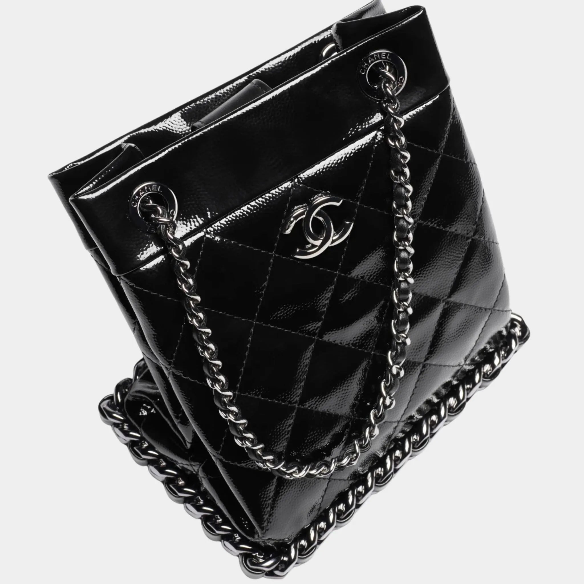 Chanel Small bucket bag Crumpled patent calfskin & metal Black, Side