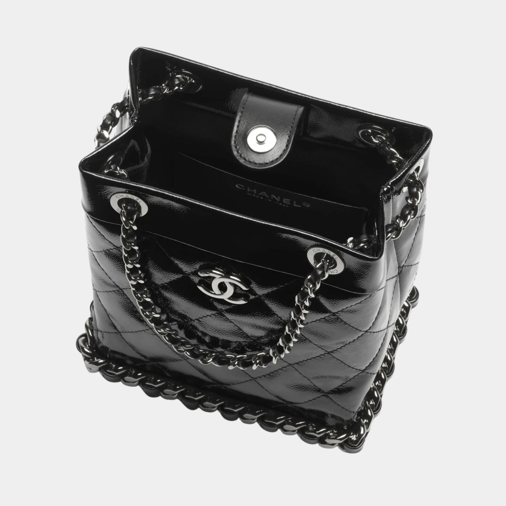 Chanel Small bucket bag Crumpled patent calfskin & metal Black, Top