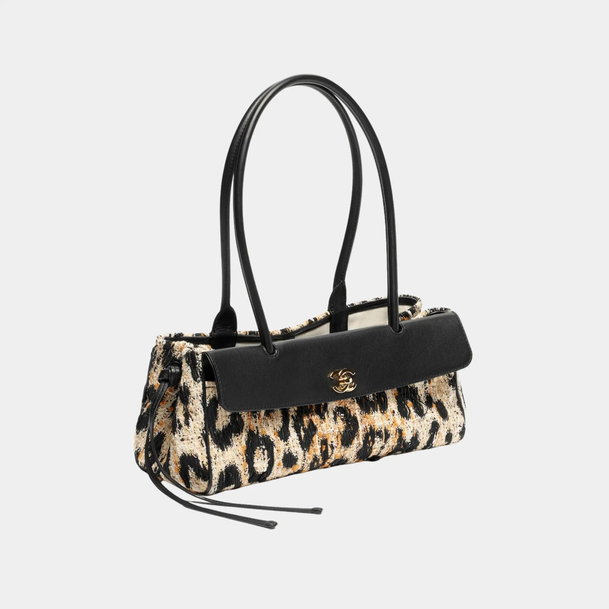 Chanel Small Tote in Tweed Mixed Fibers & Calfskin, Side