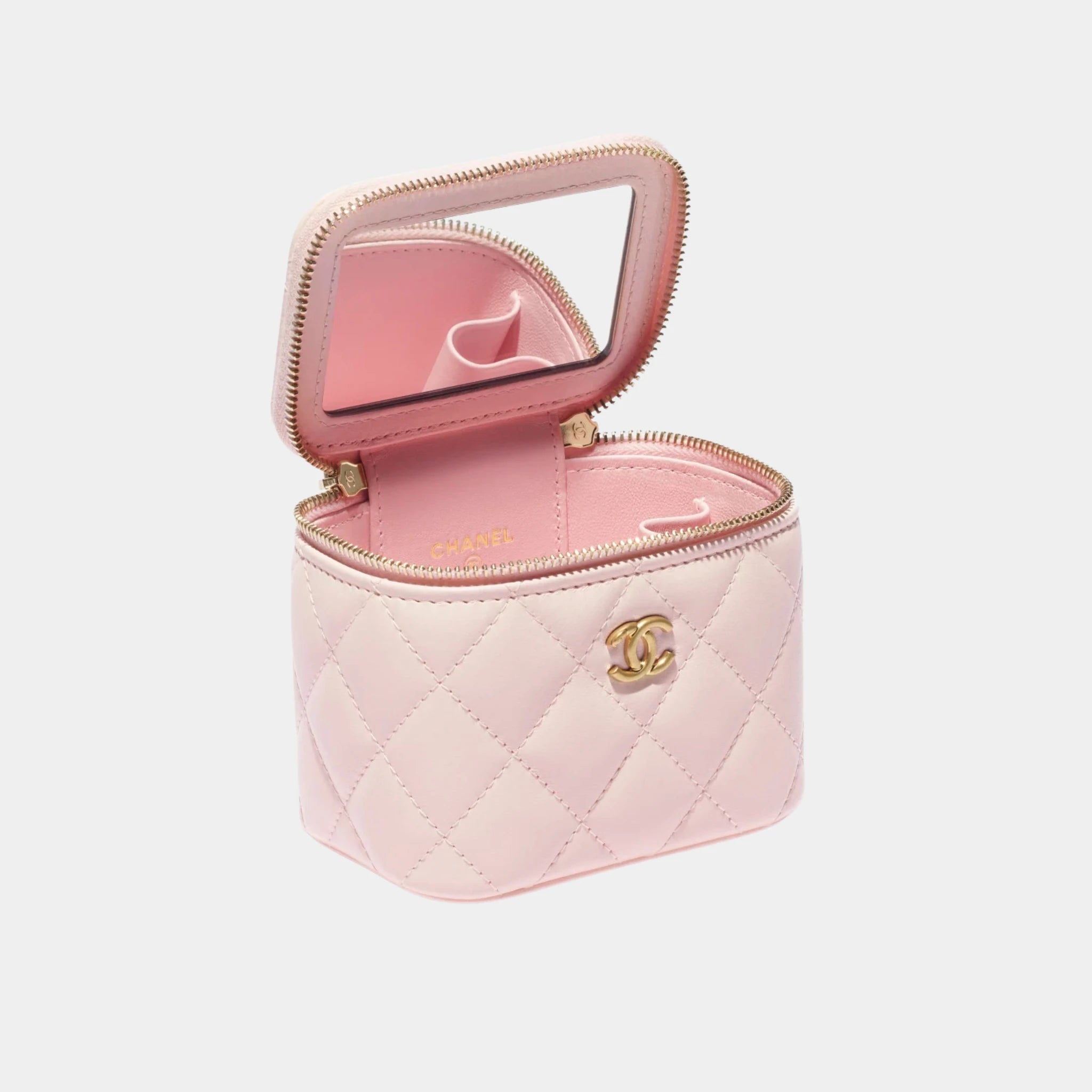 Chanel Small Vanity with Chain in Shiny Lambskin, Light Pink, Inside