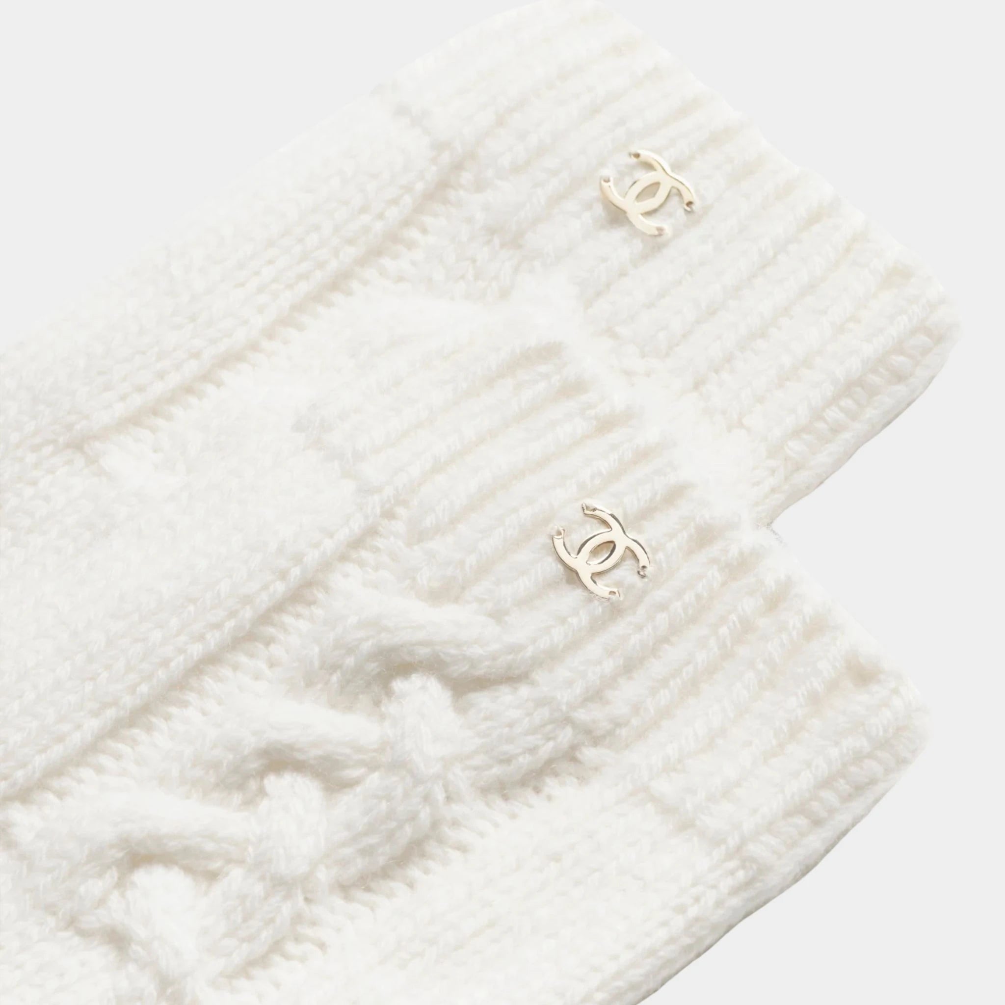 Chanel Socks Cashmere White, Closeup
