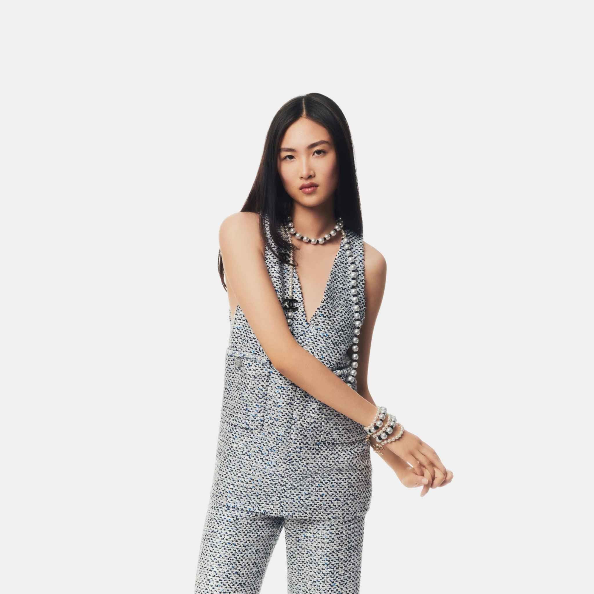 Chanel Top Glittered Tweed And Imitation Pearls White Blue And Black, TopView