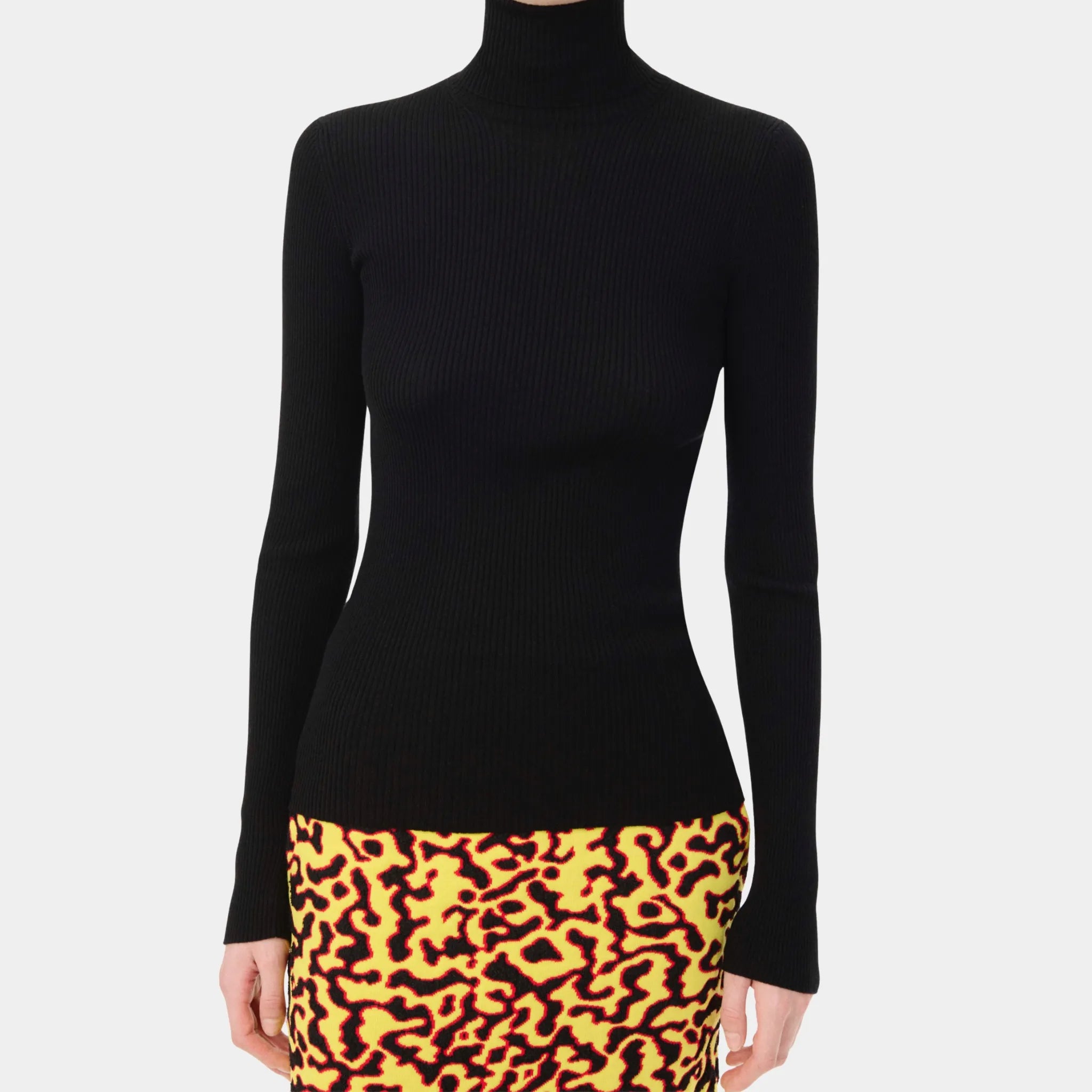 Chanel Turtleneck Pullover in Black Cashmere & Silk, Front