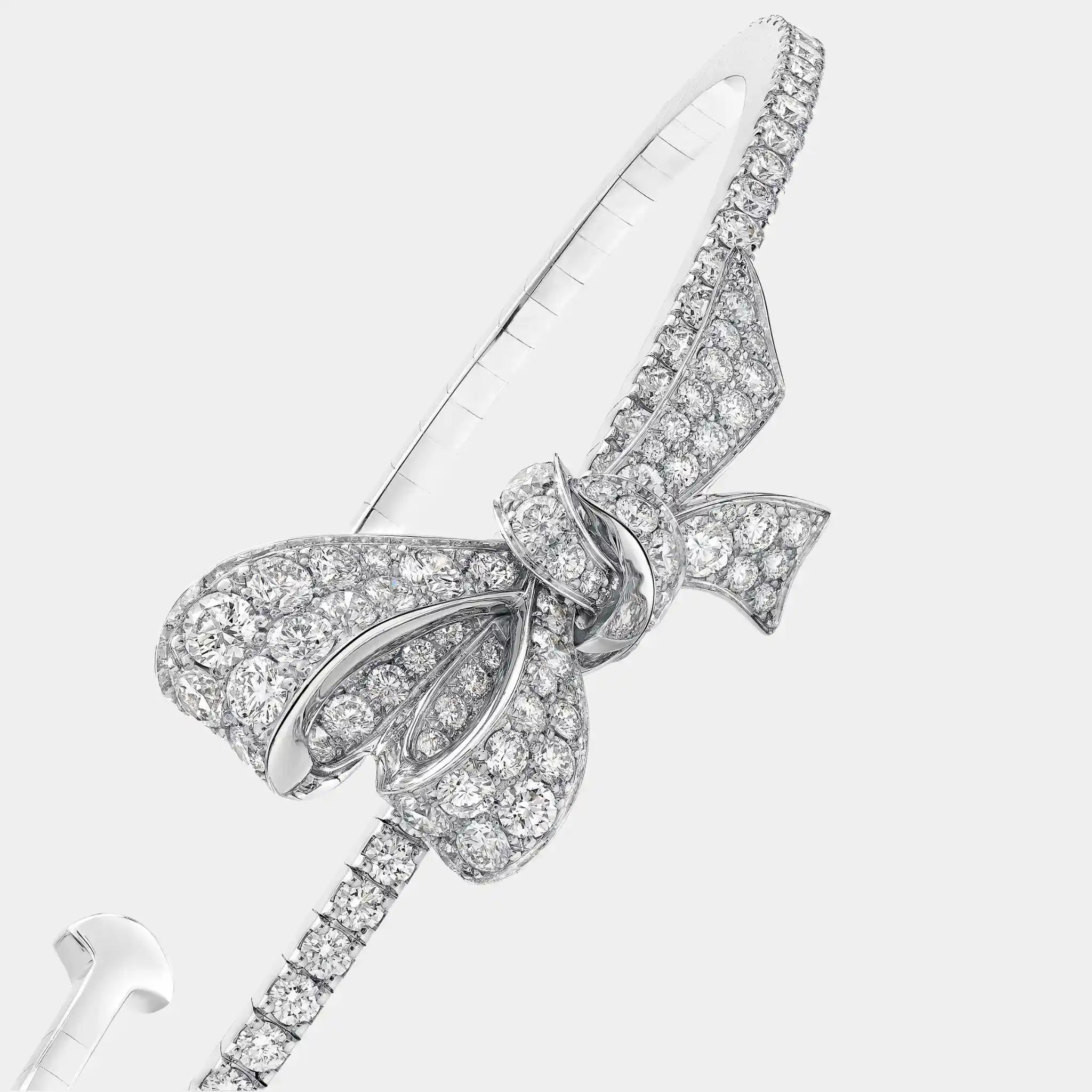 Graff Tildas Bow Diamond Bangle, Close