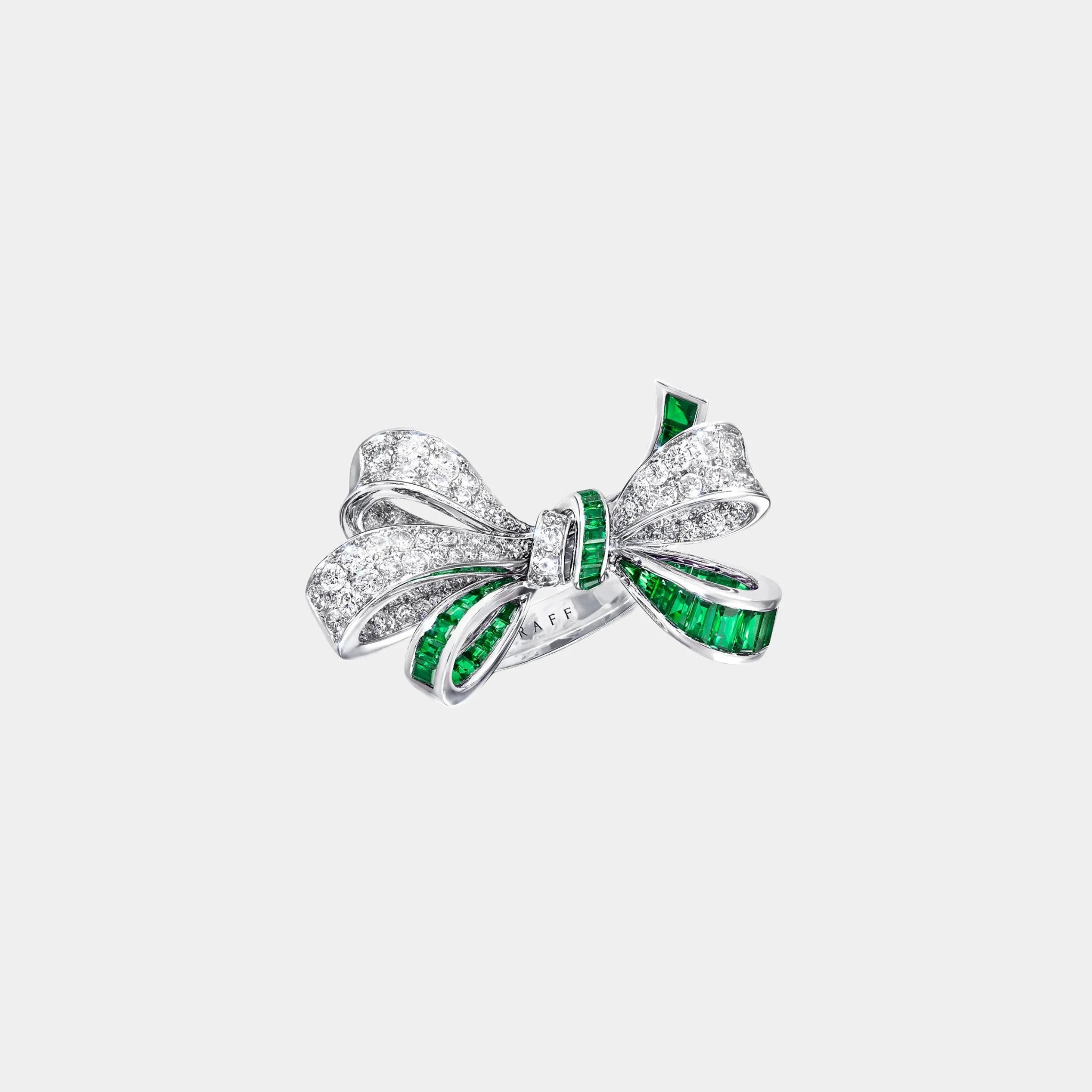 Graff Tildas Bow Double Knot Emerald and Diamond Ring, Front