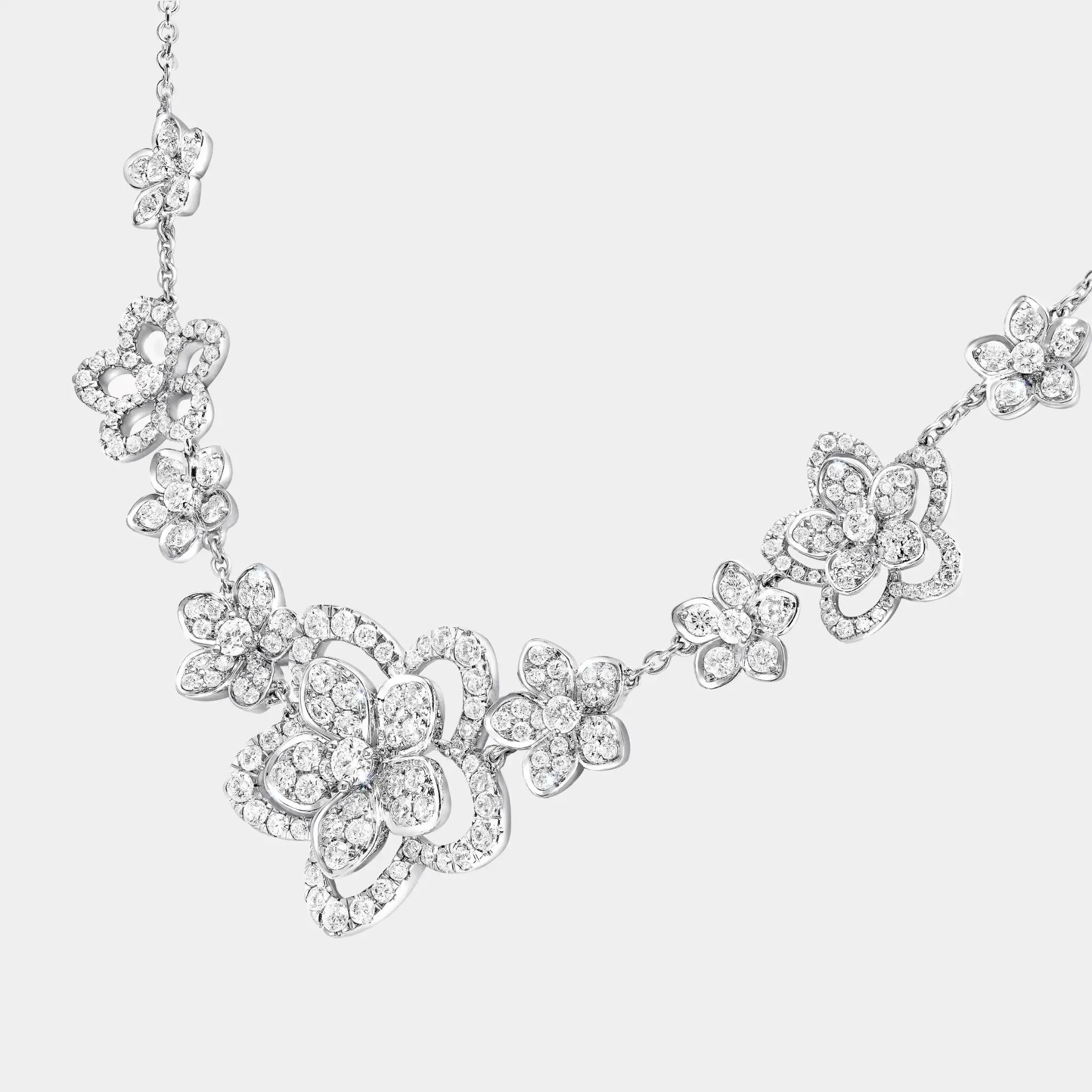 Graff Wild Flower Multi Diamond Necklace, Close