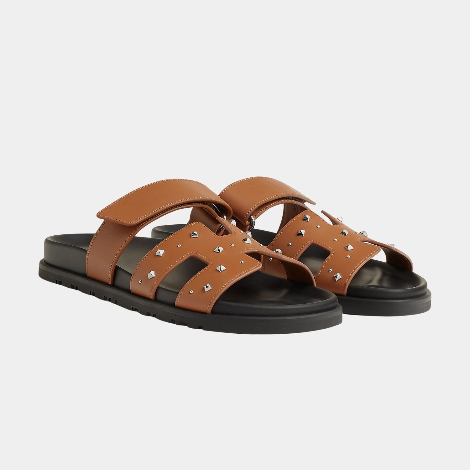 Hermes Chypre Sandal in Calfskin with Medor Studs, Naturel, Front