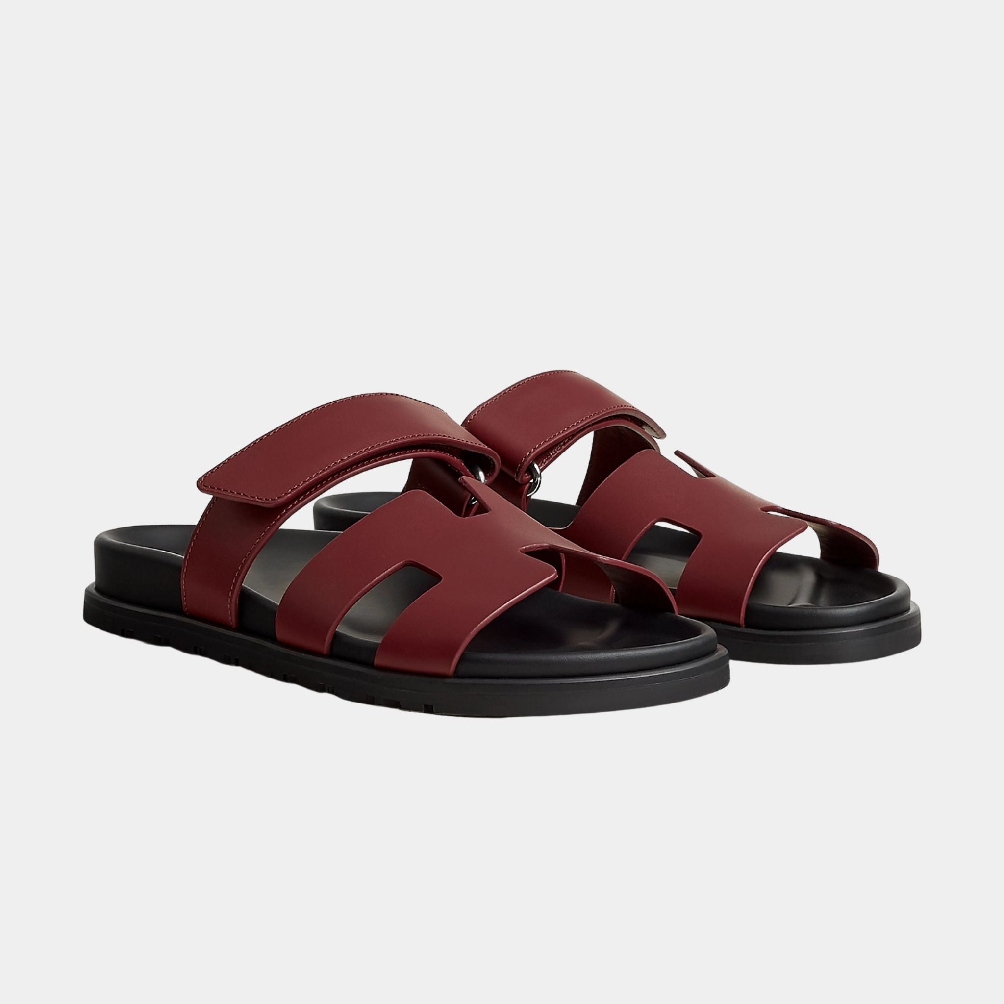 Hermes Chypre Sandal Calfskin Women, Rouge H, Front