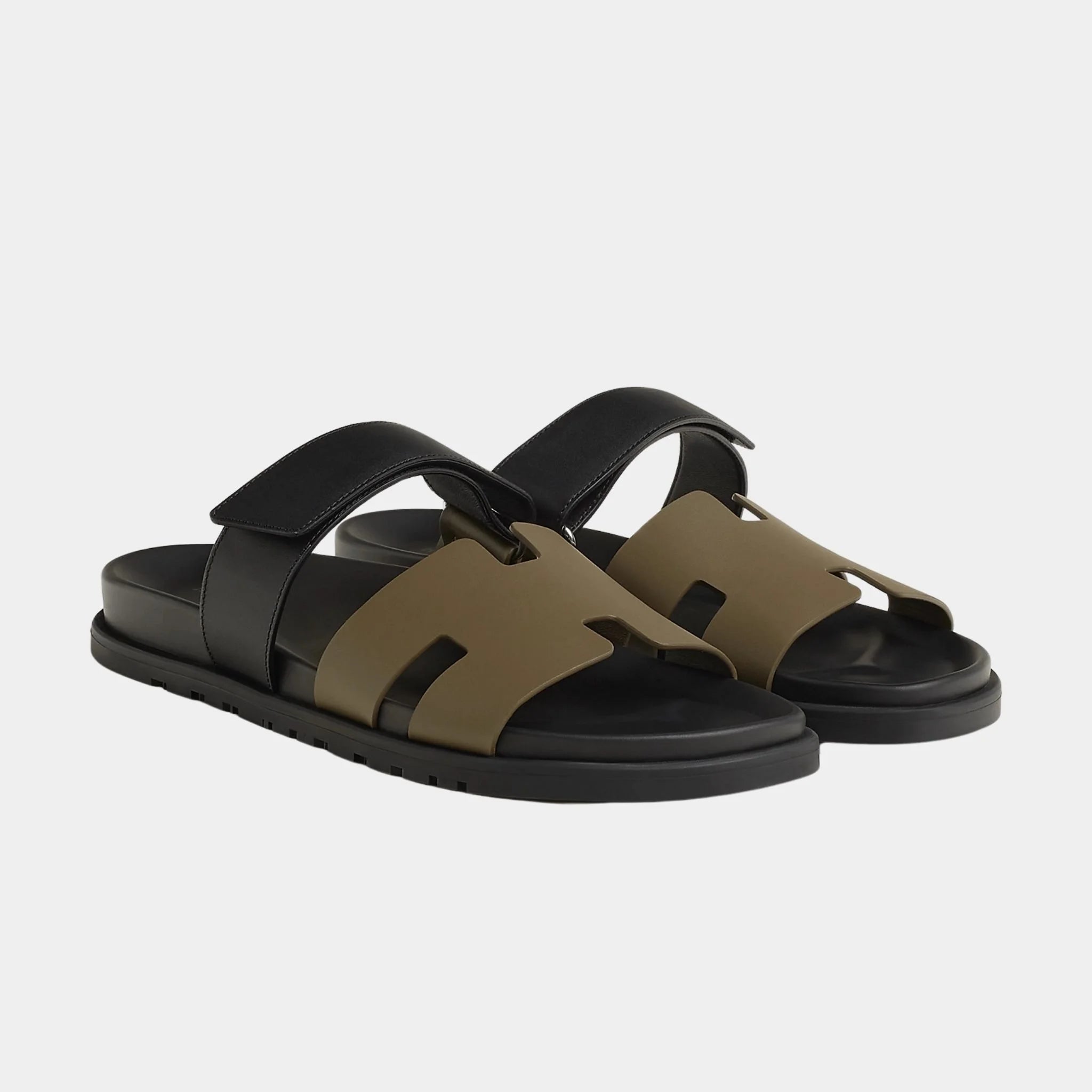 Hermes Chypre Sandals Two Tone Calfskin Men, Vert Toundra, Noir, Front