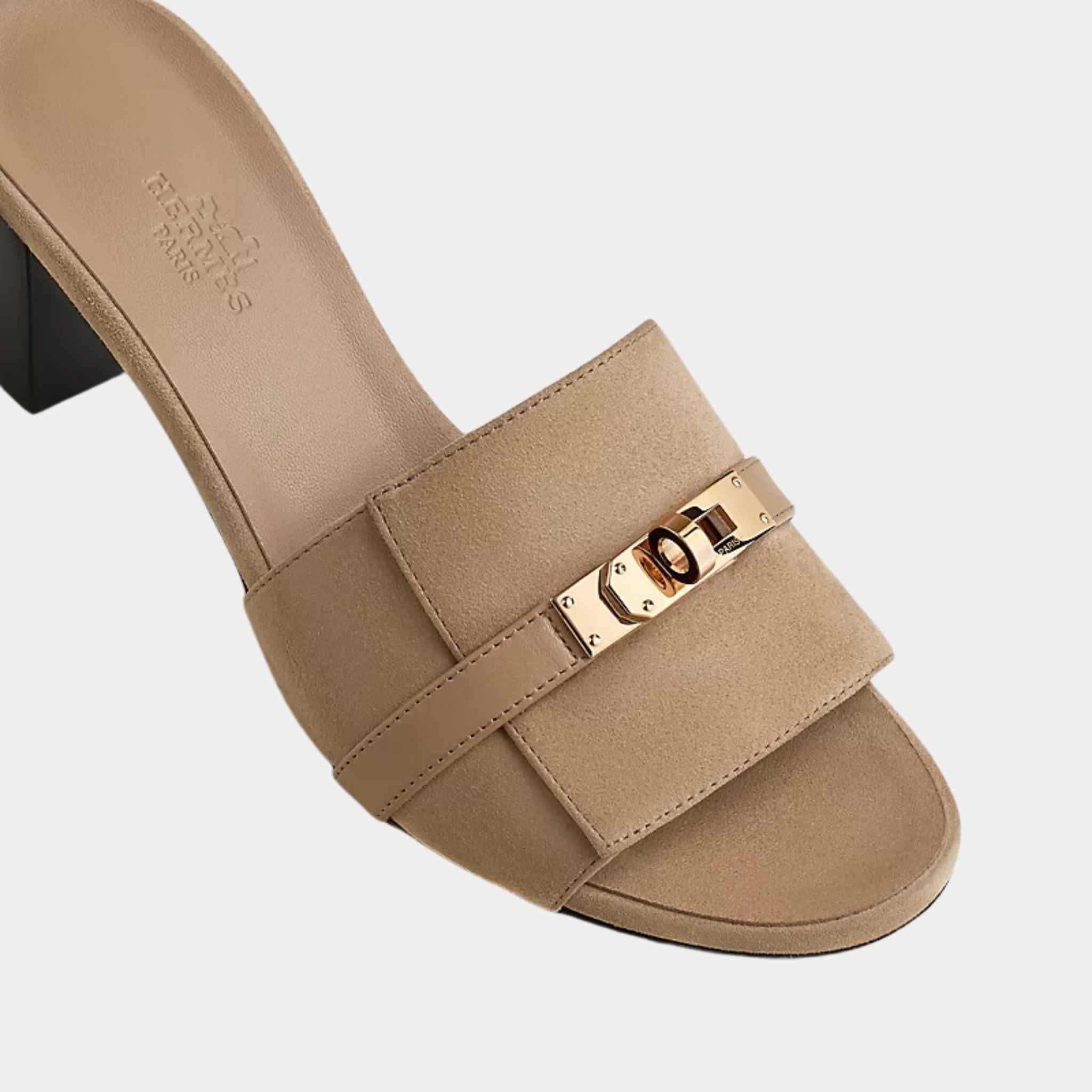 Hermes Gigi 50 Sandals Biege Linen, Top Closeup