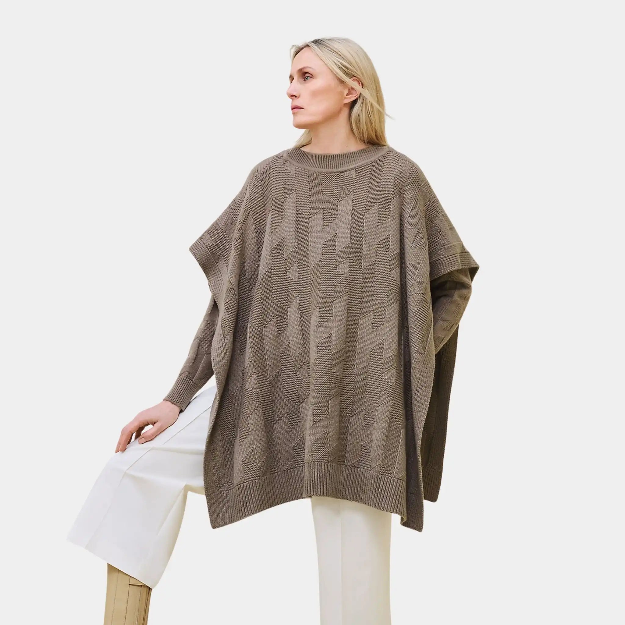 Hermes H Rectangular Cape Poncho in Plain Wool Knit, Gris Etoupe, Front