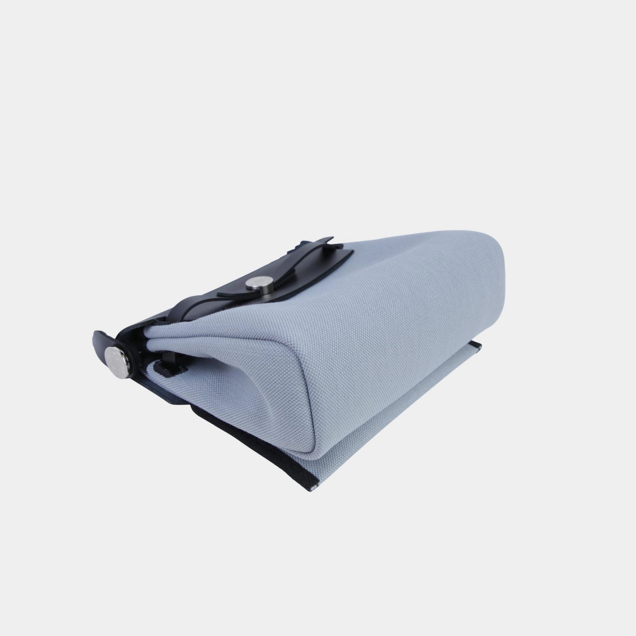 Hermes Herbag Zip Mini Vache Hunter-Canvas Black/Gris Pantin PHW, Bottom