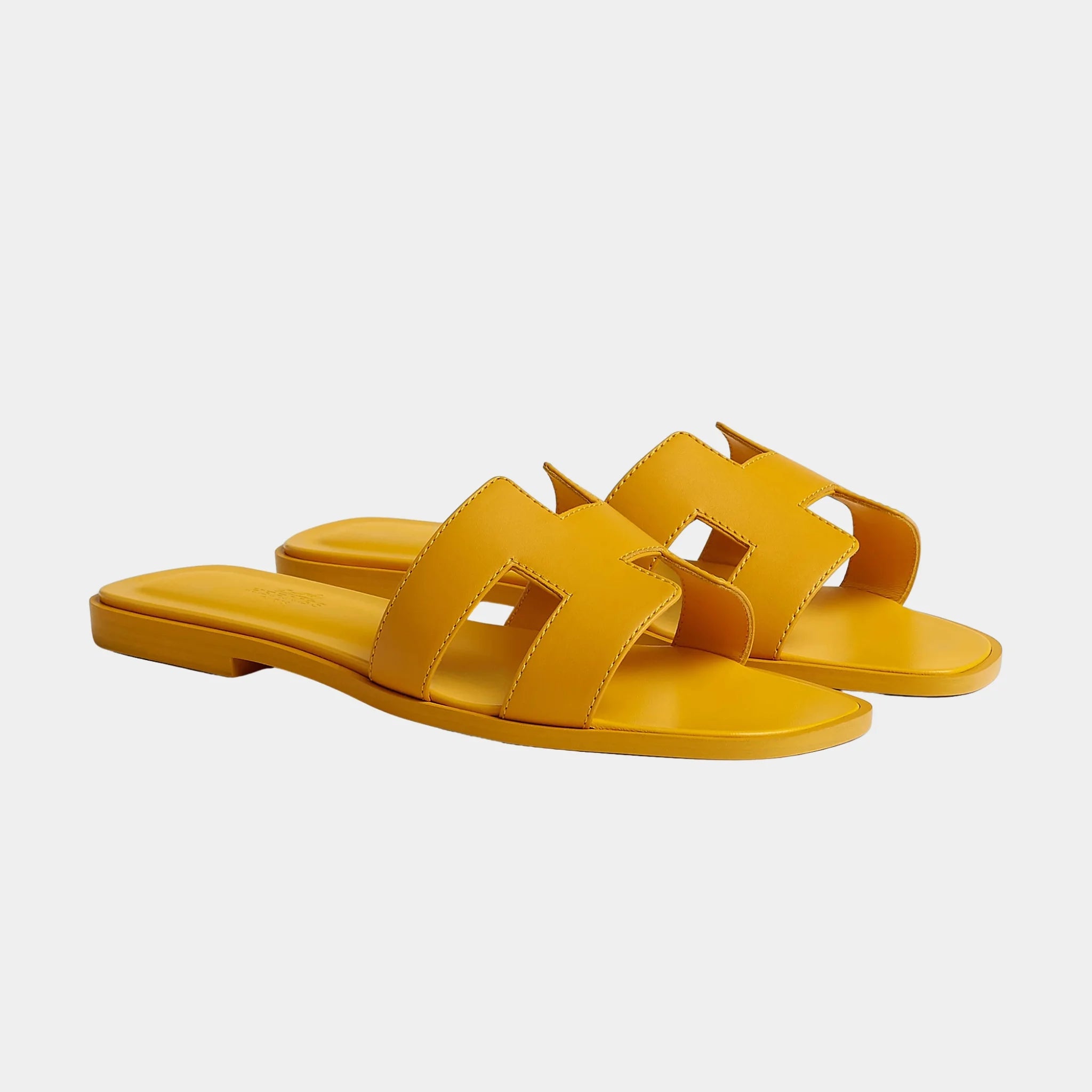 Hermes Oran Sandal In Calfskin, Jaune Topaz, Front