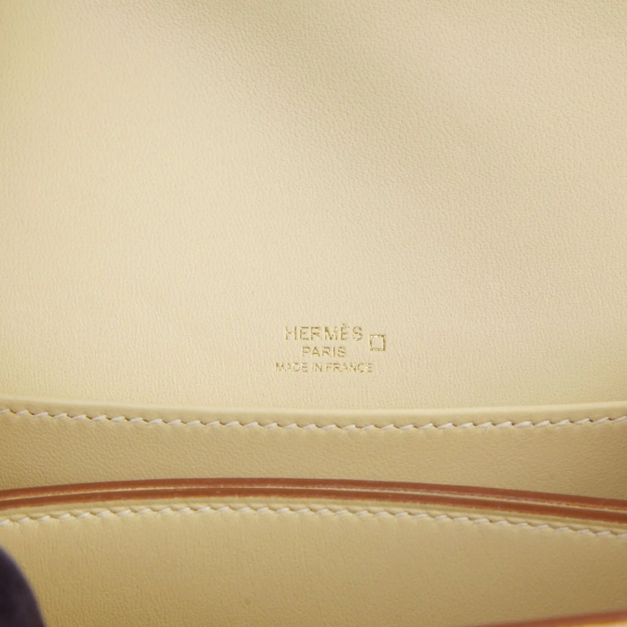 Hermes Roulis Mini Matte Alligator Vanille PBHW, Interior