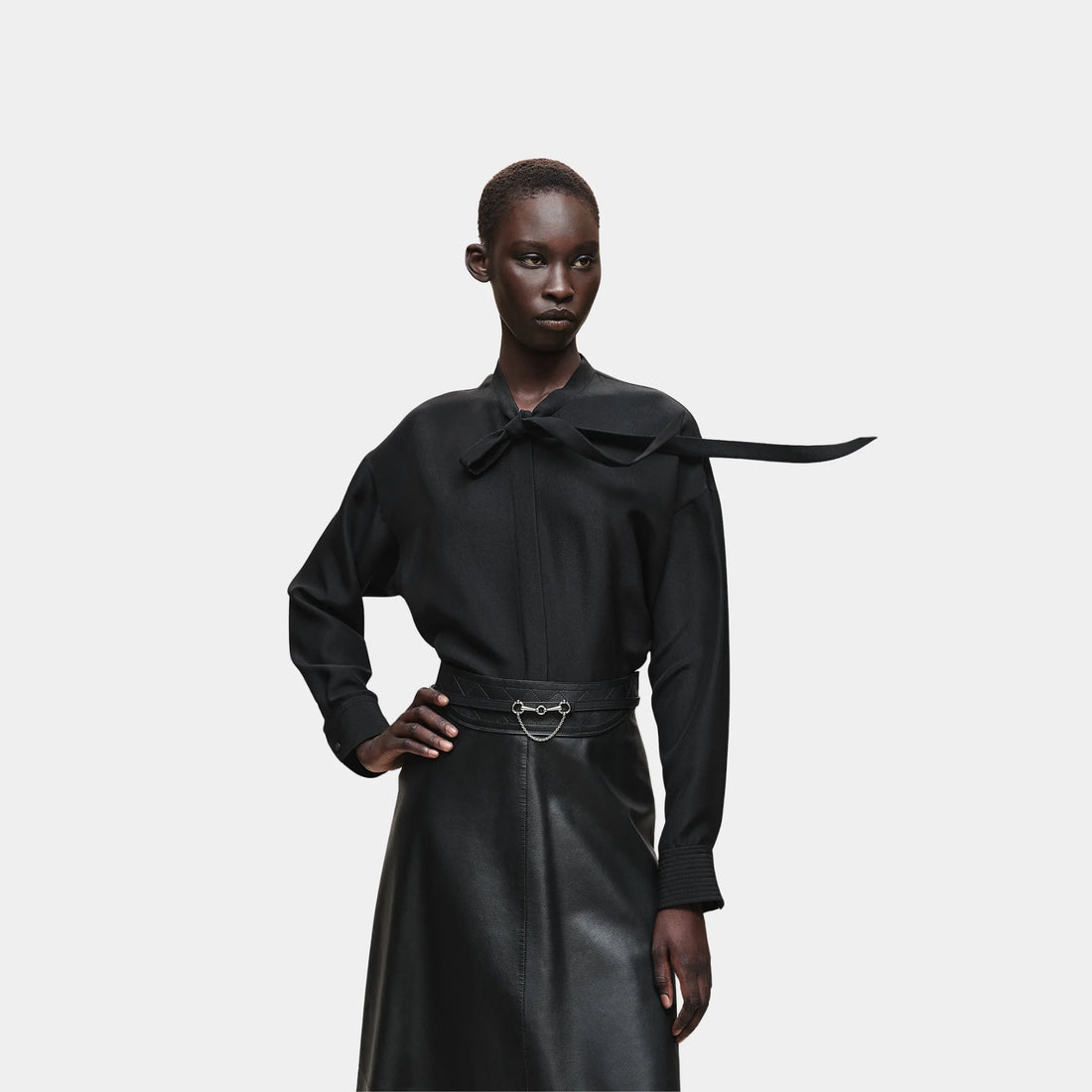 Hermes Shirt in Crepe Silk Cavalry, Noir, Front