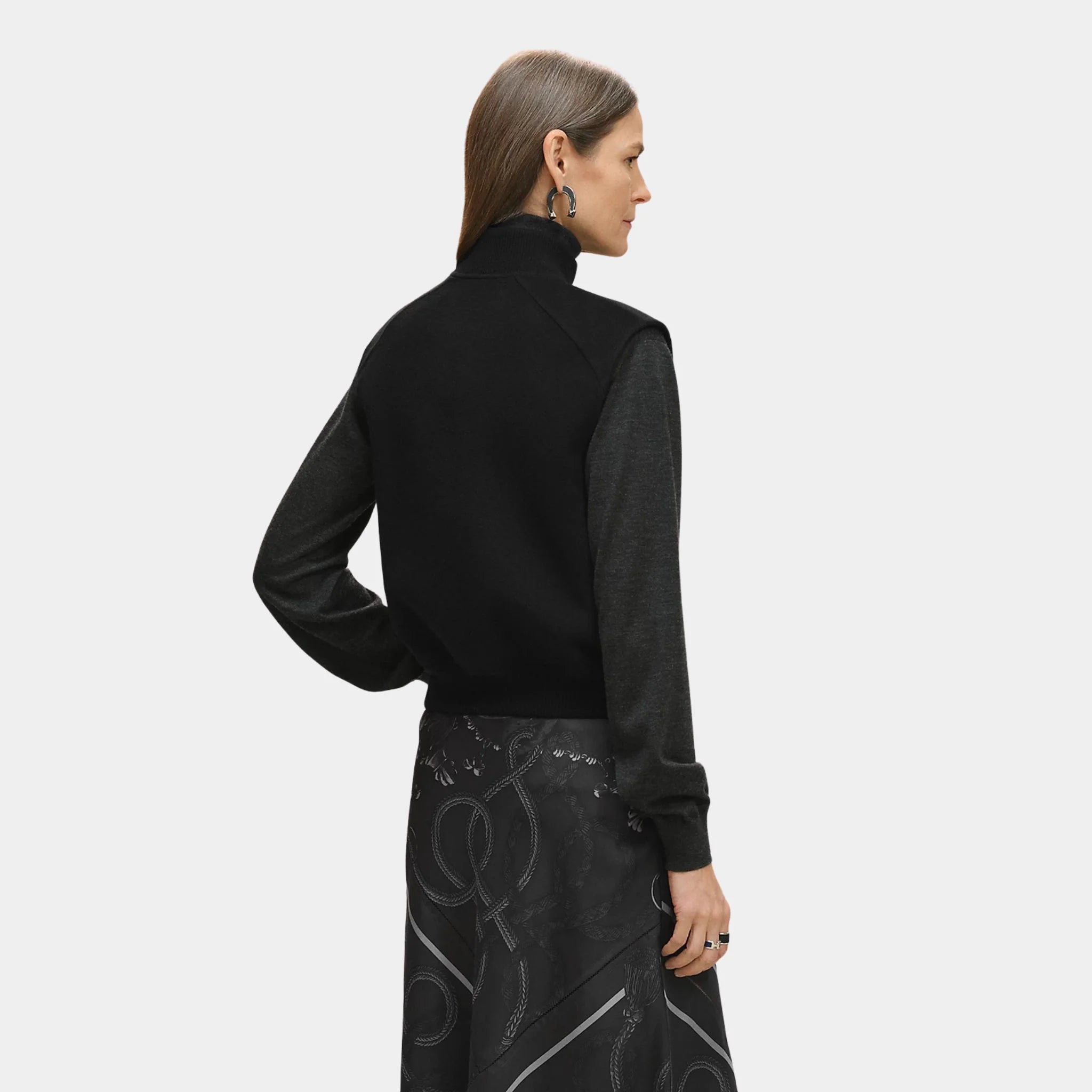 Hermes Sleeveless Short Bomber Jacket in Double-sided Cashmere, Marron Chene, Noir, Back