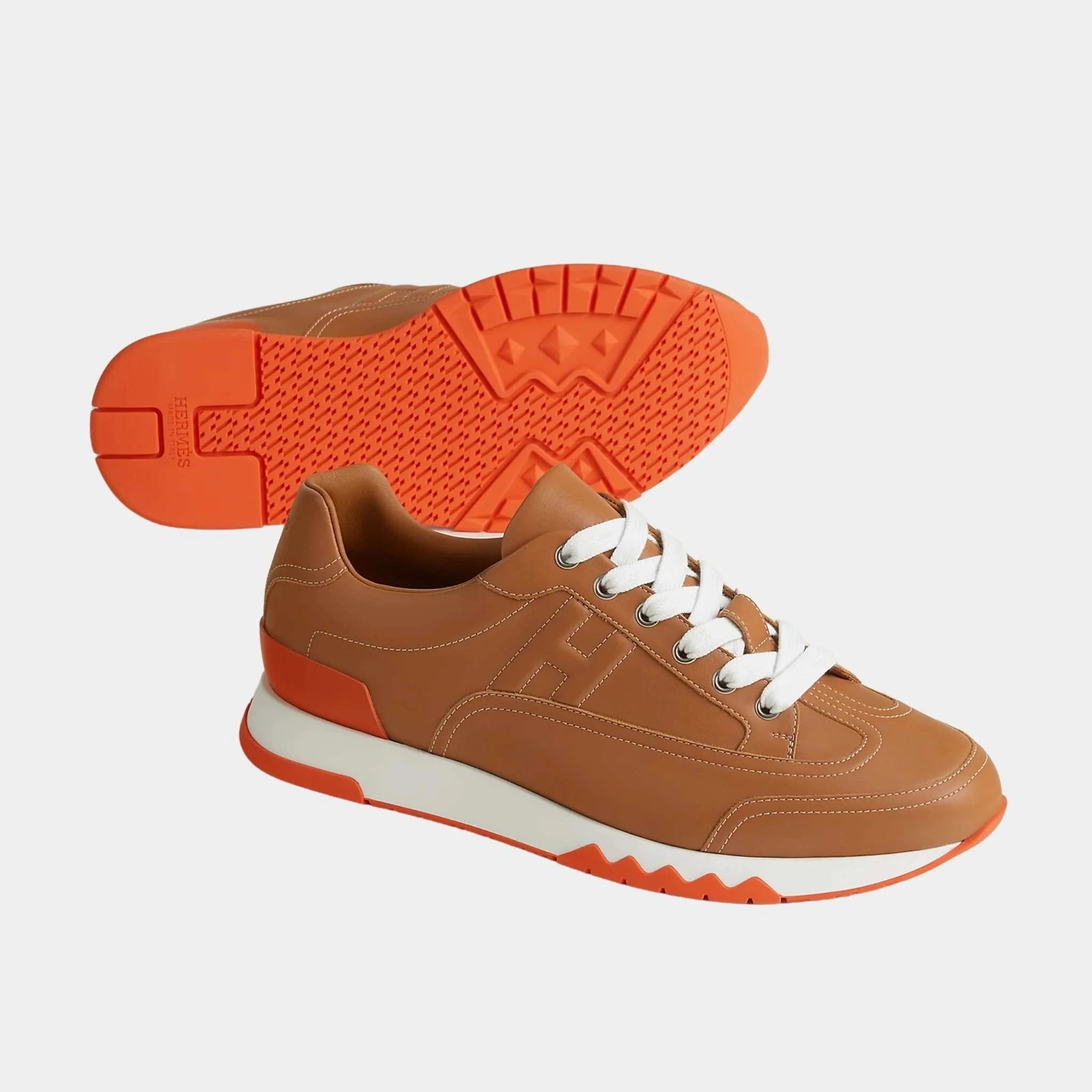 Hermes Trail Sneaker in Calfskin , Naturel, Front