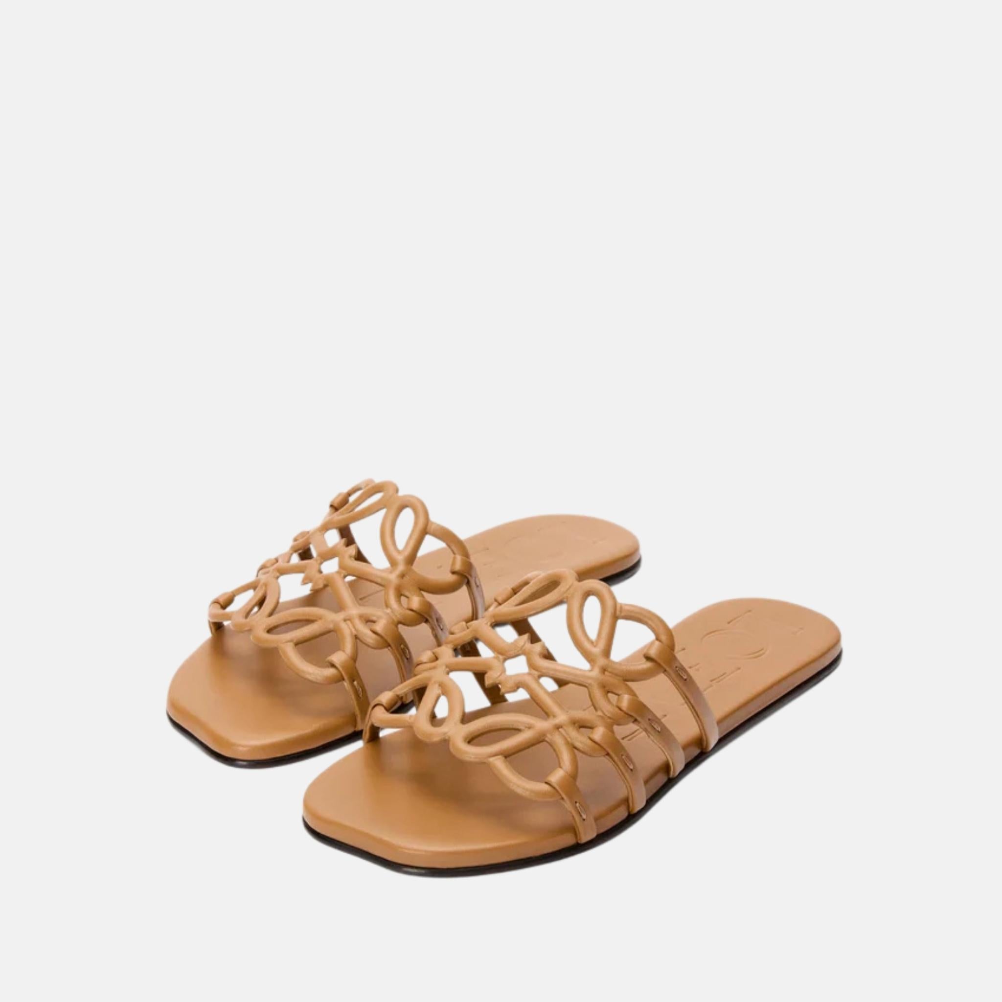Loewe Petal Anagram Slide In Soft Calfskin, Camel, Front