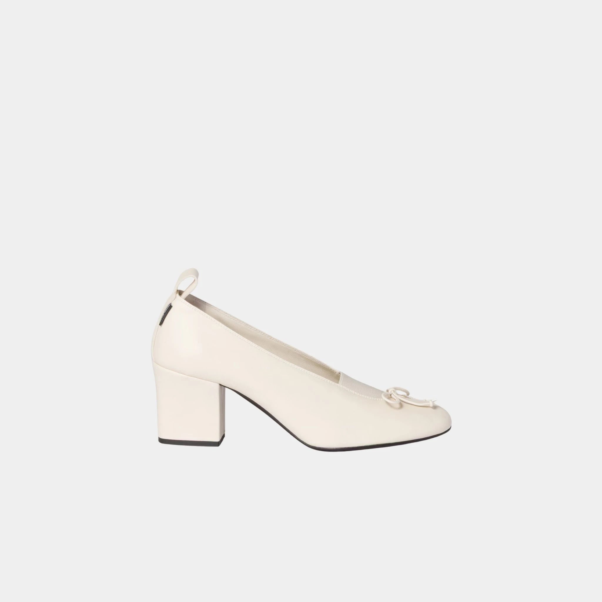 Élan Nappa Leather Pumps