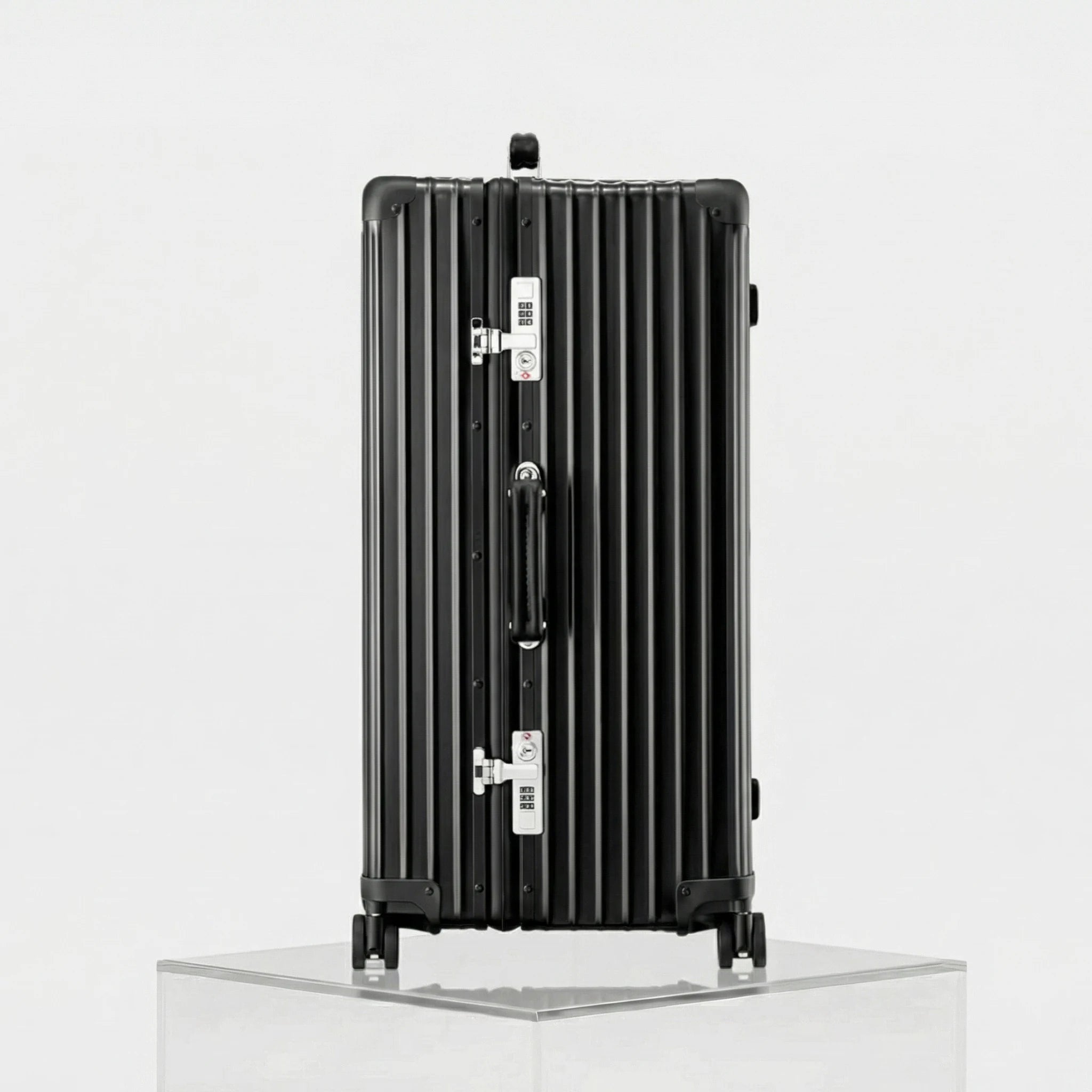 Rimowa Classic Trunk, Black, Side