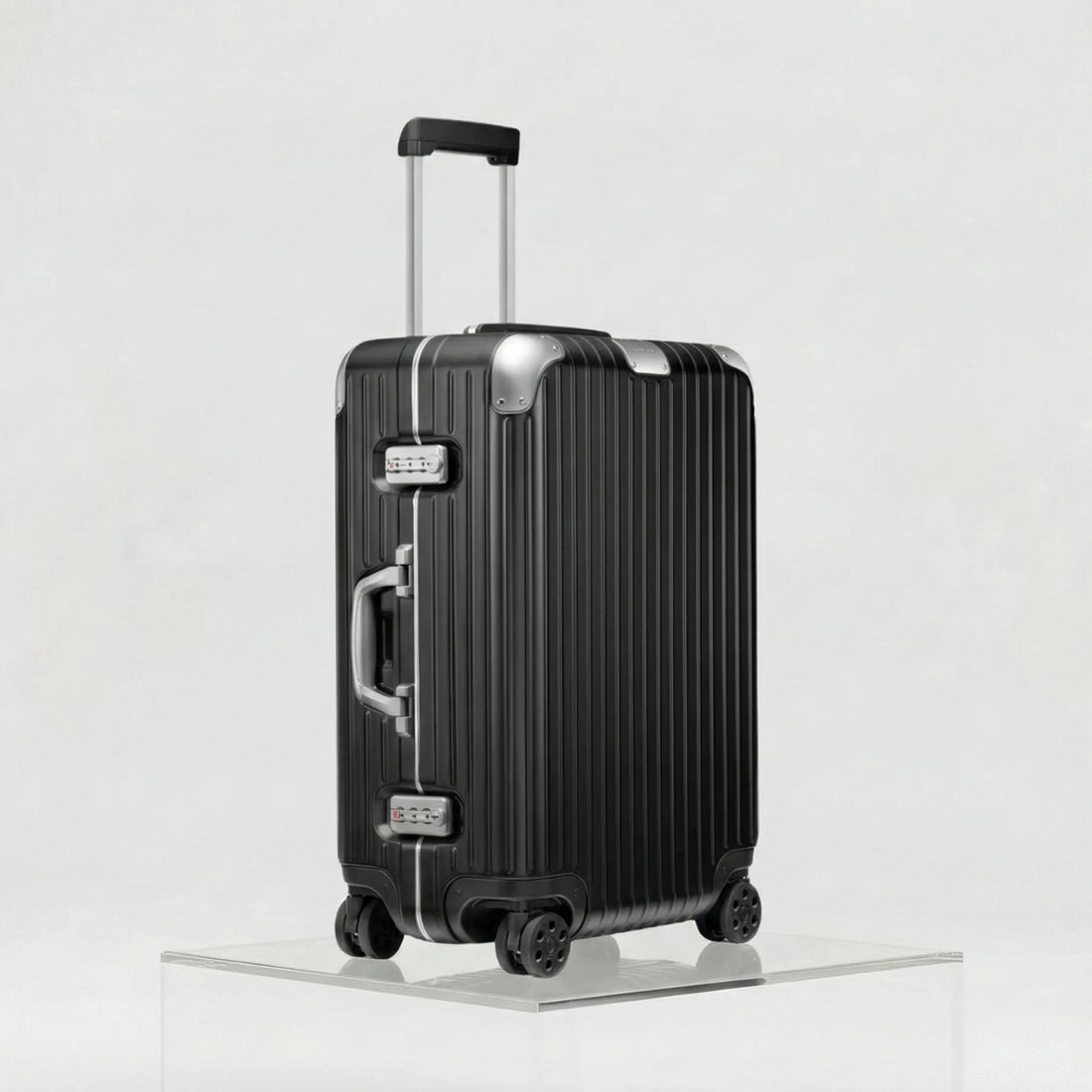 Rimowa Hybrid Check In M, Black, Side