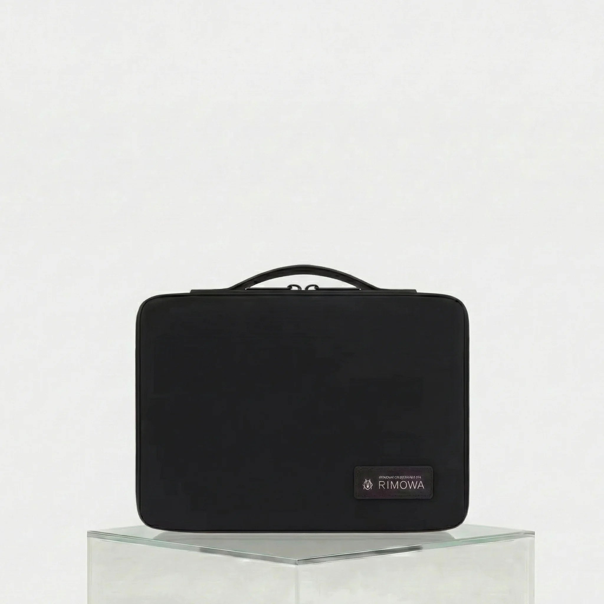 Rimowa Trifold Toiletry Pouch, Black, Front